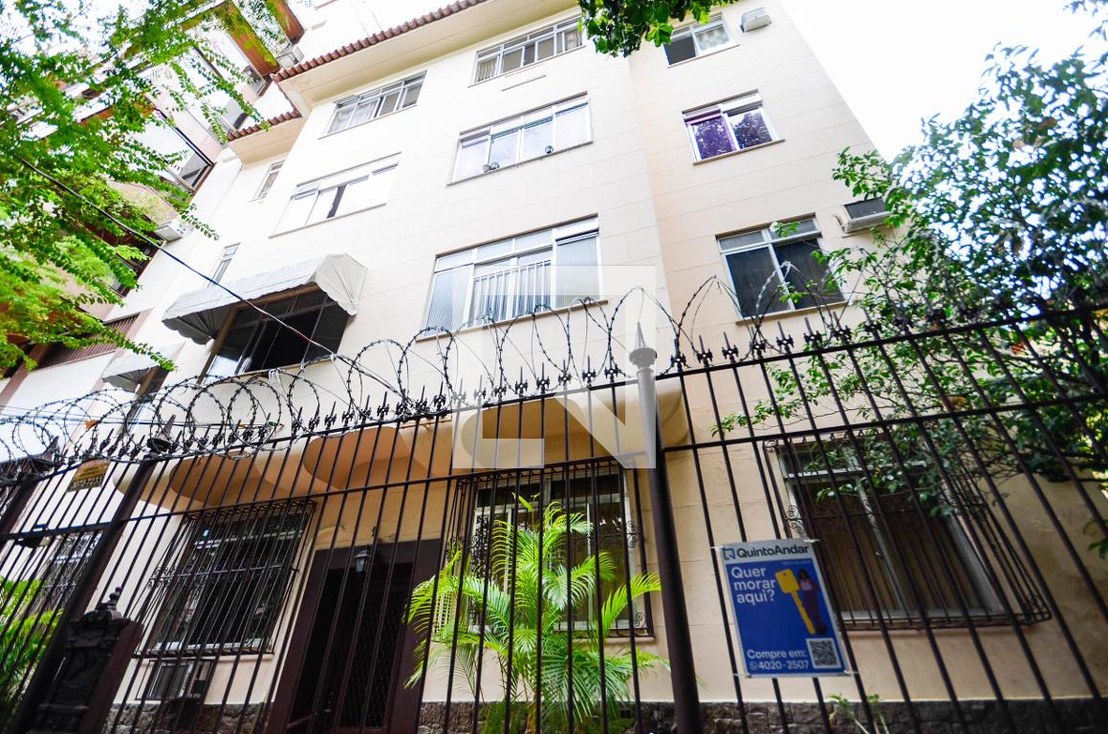 Fachada Condomínio em Rua Enes de Sousa, 11