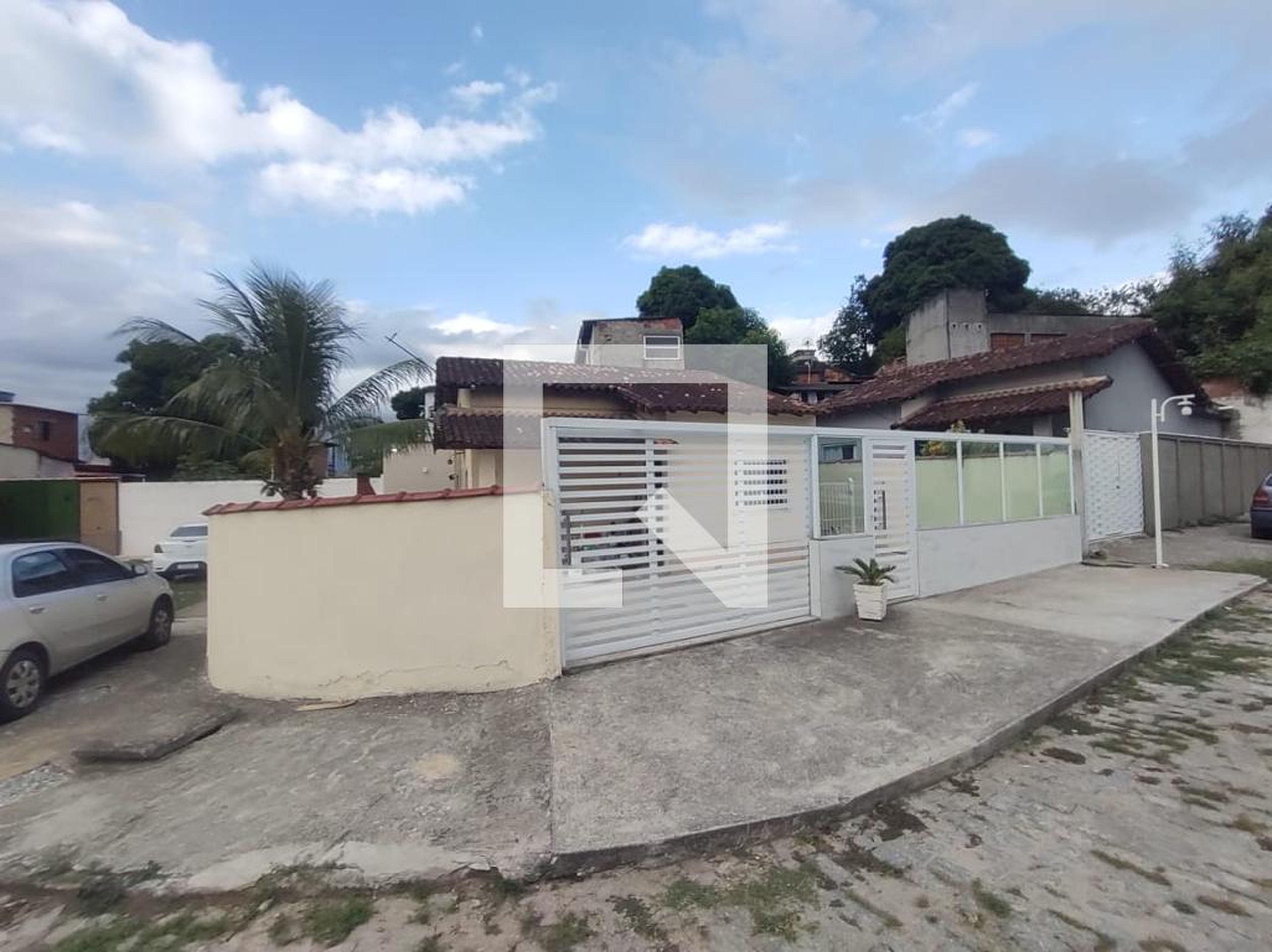 Fachada Condomínio em Rua Egídio Costa, 115