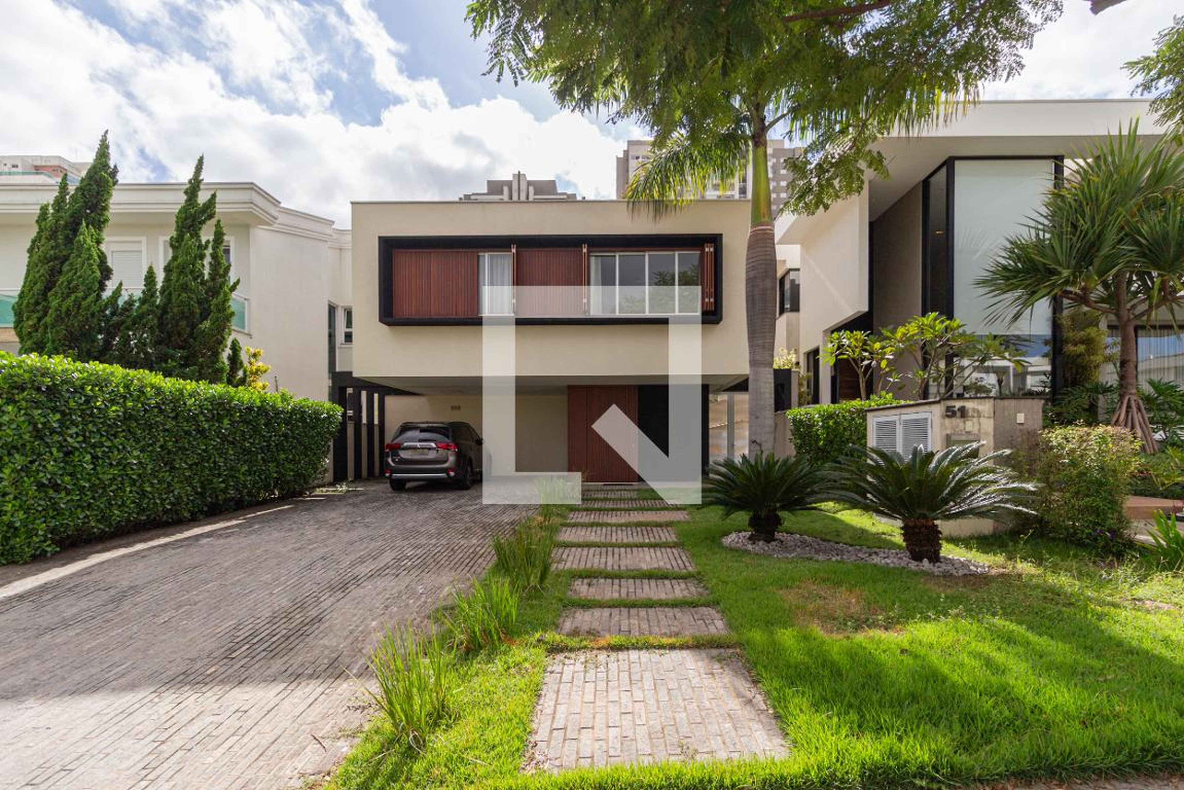 Fachada Condomínio em Alameda Jequitibá, 51