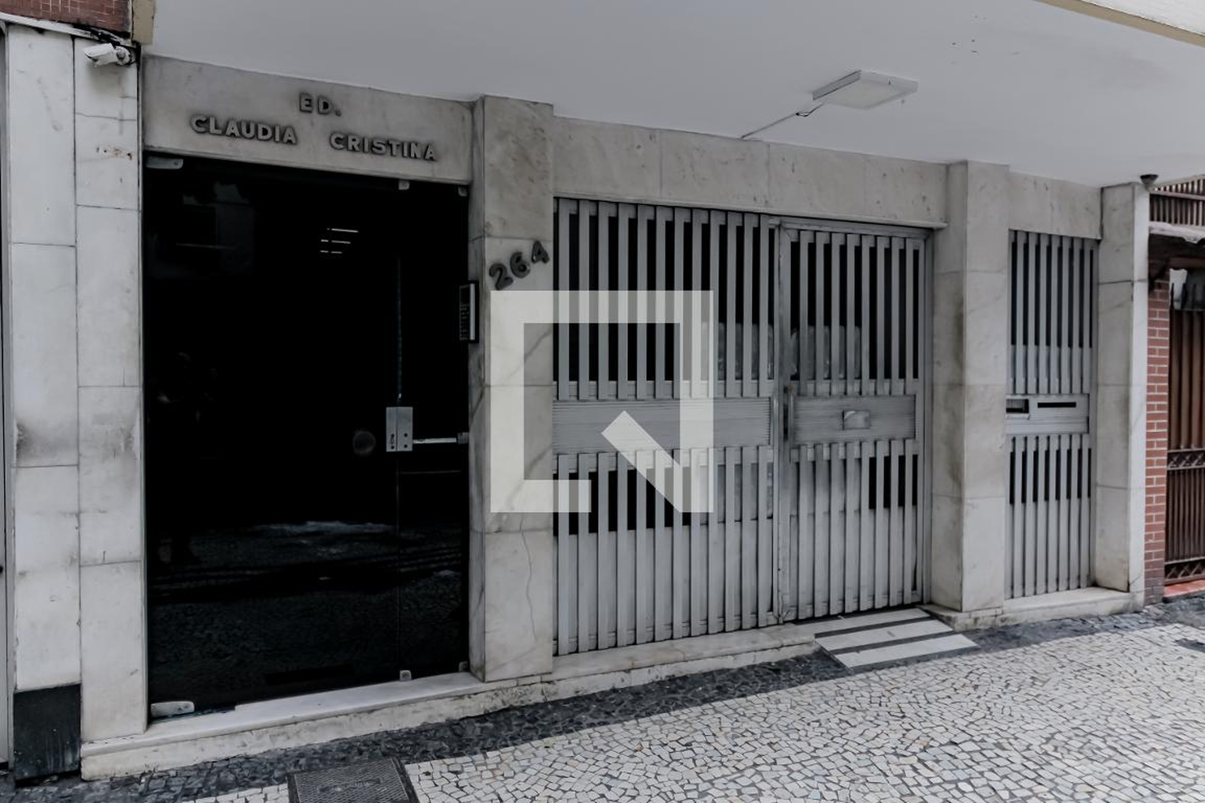 Entrada - Edifício Claudia Cristina