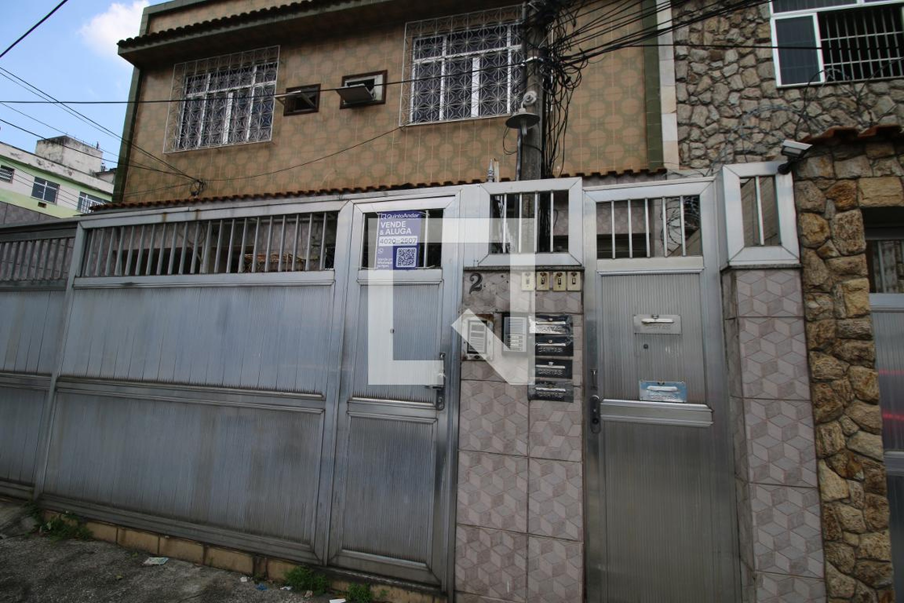 Fachada Condomínio em Rua Santiago, 246