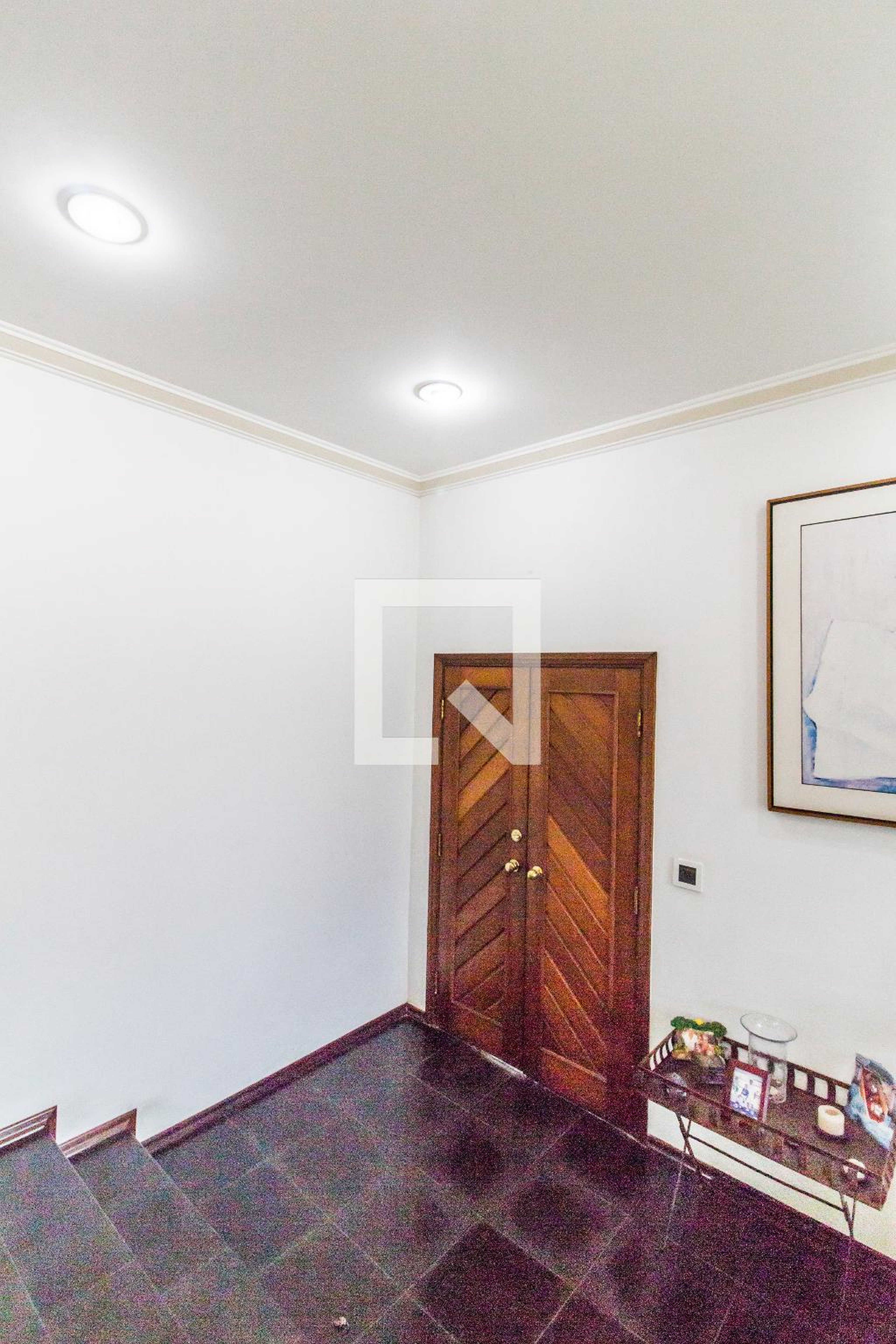 Entrada Condomínio em Alameda Badejo, 24