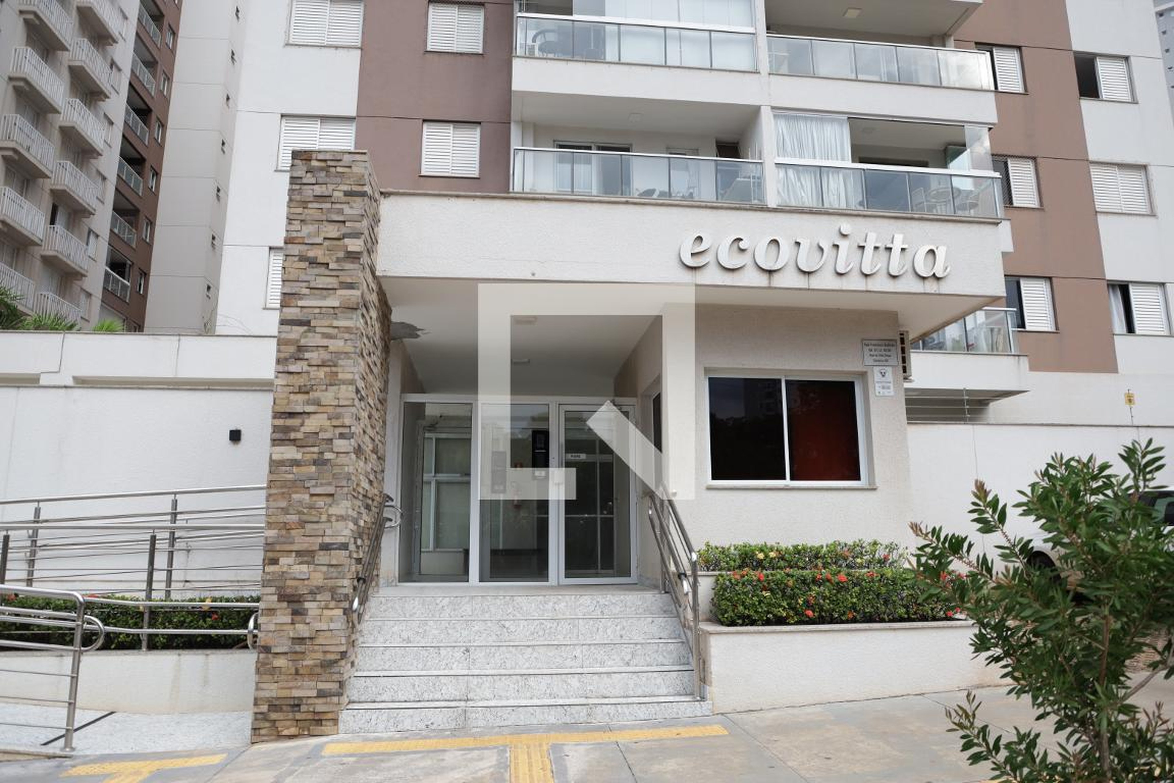 Fachada Condomínio em Rua Francisco Godinho, 71