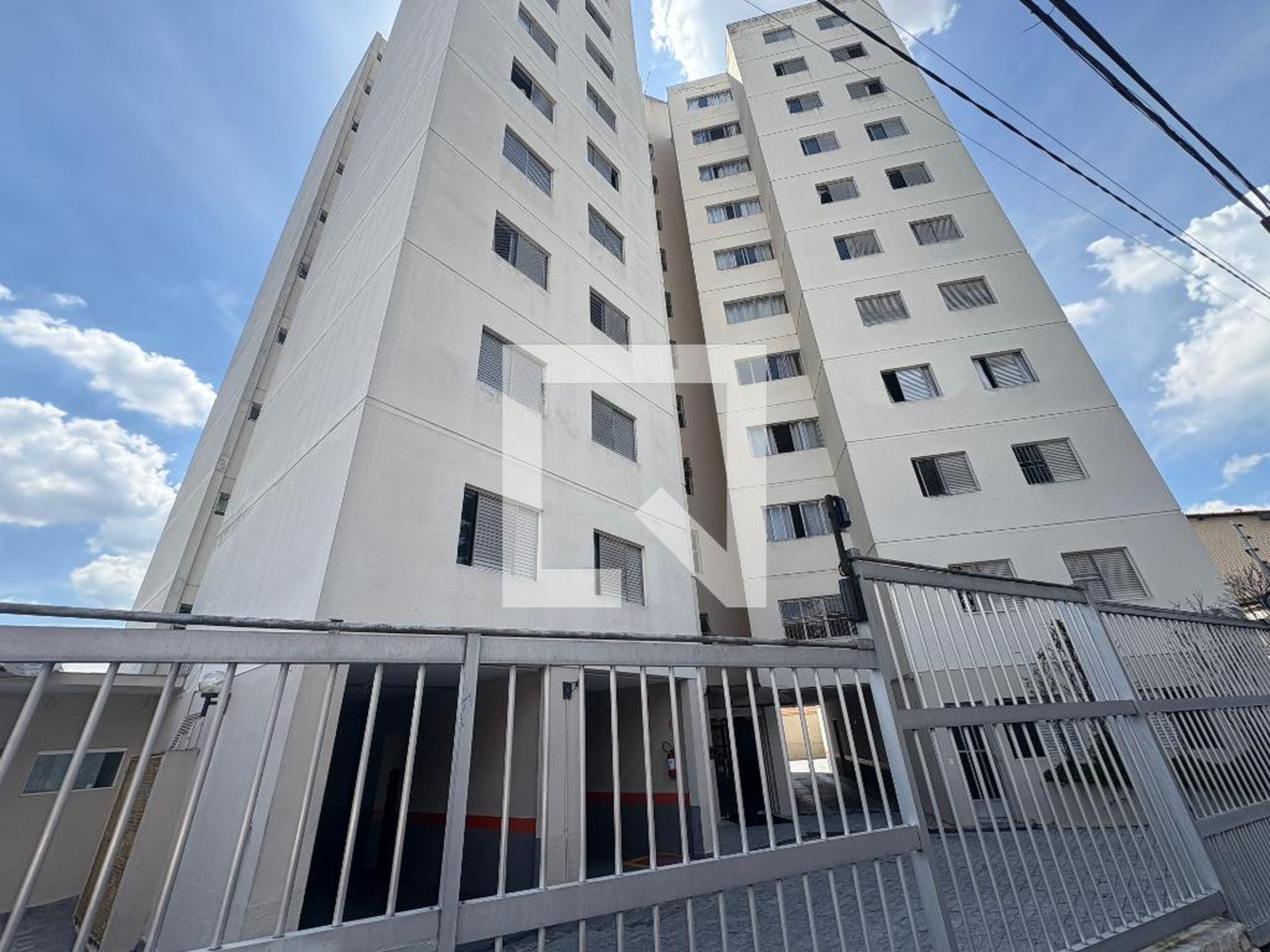 Fachada do Condomínio Condomínio Verona