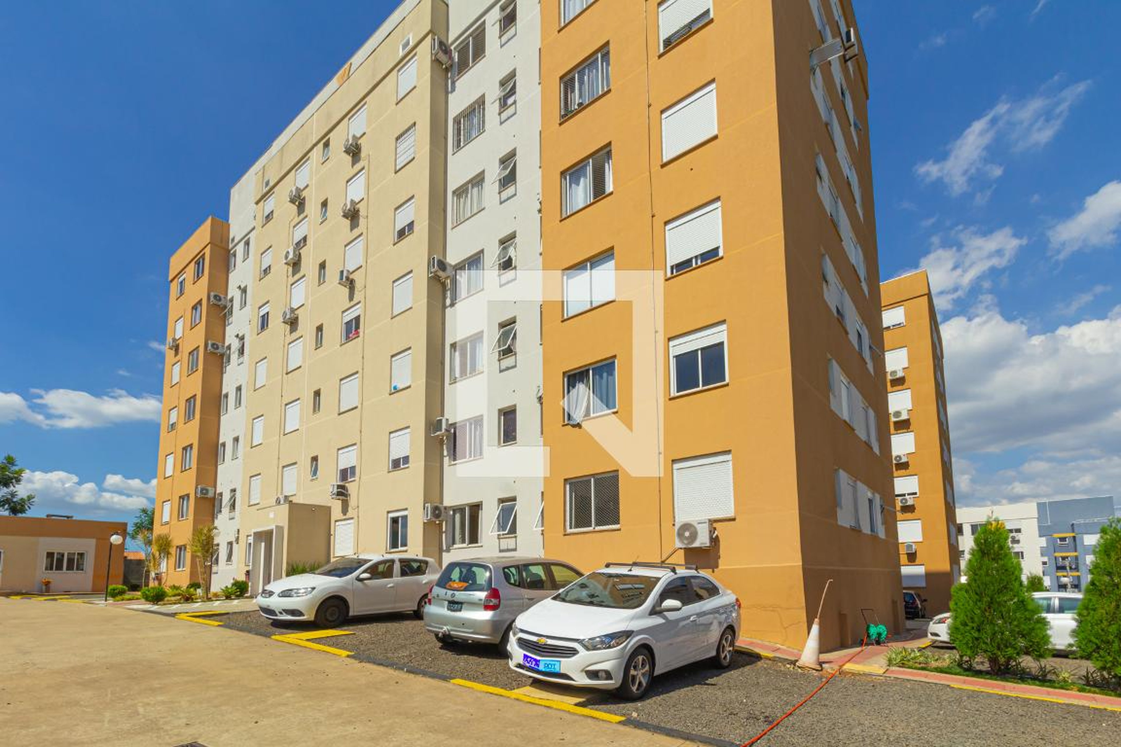 Fachada Condomínio em Rua 04, 105