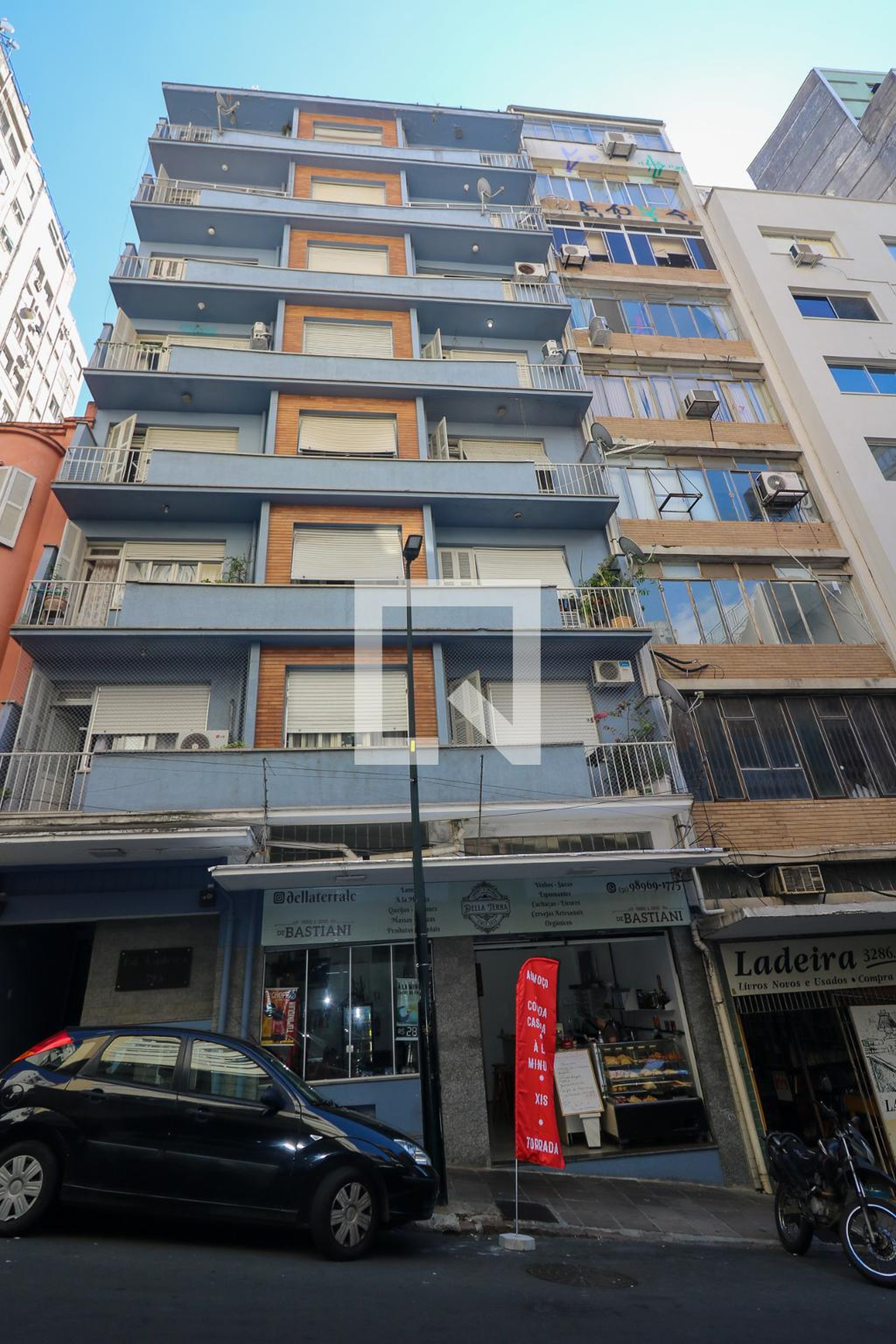 Fachada do Prédio Condomínio Ladeira