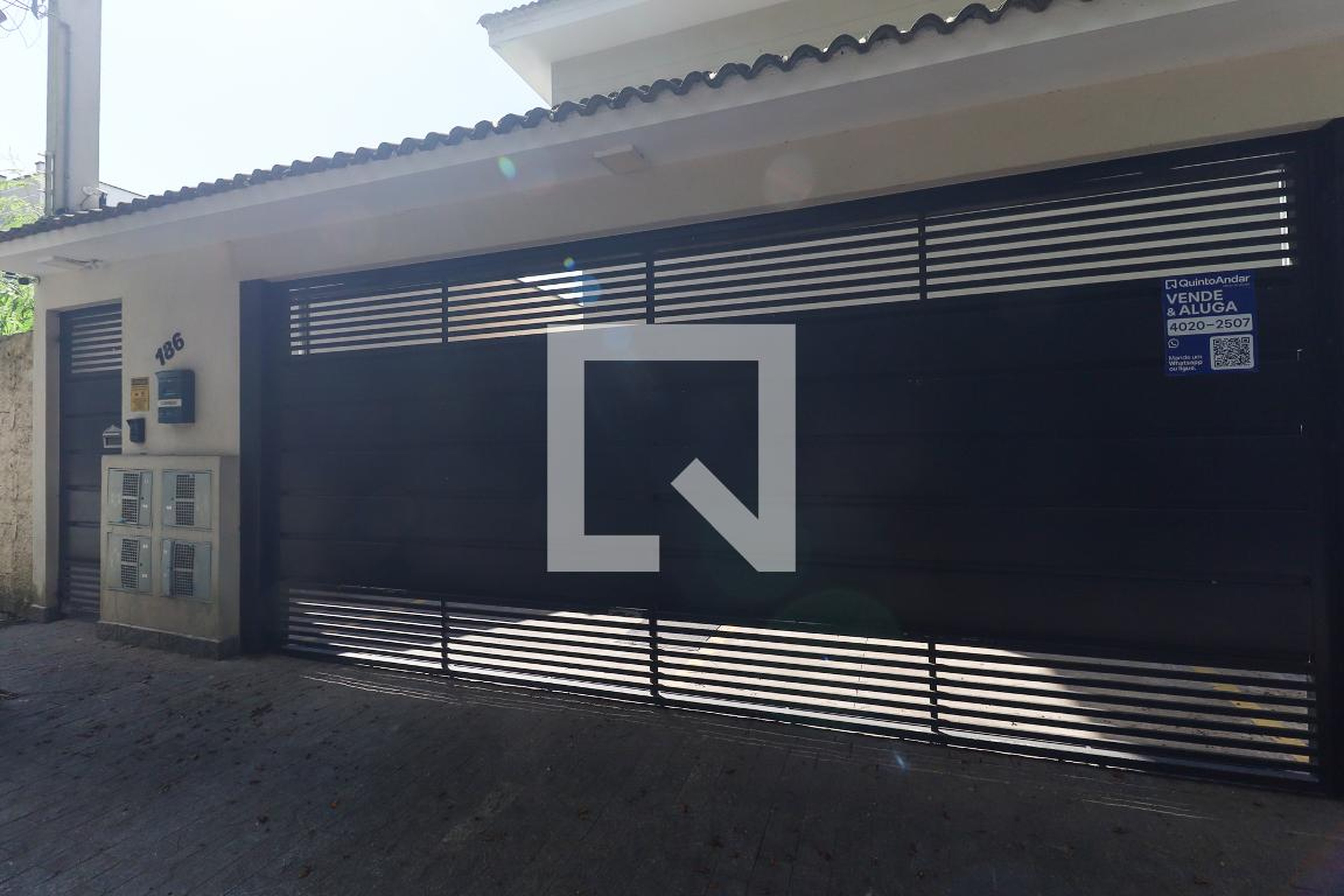 Fachada Condomínio em Rua Arlindo Pasqualini, 186