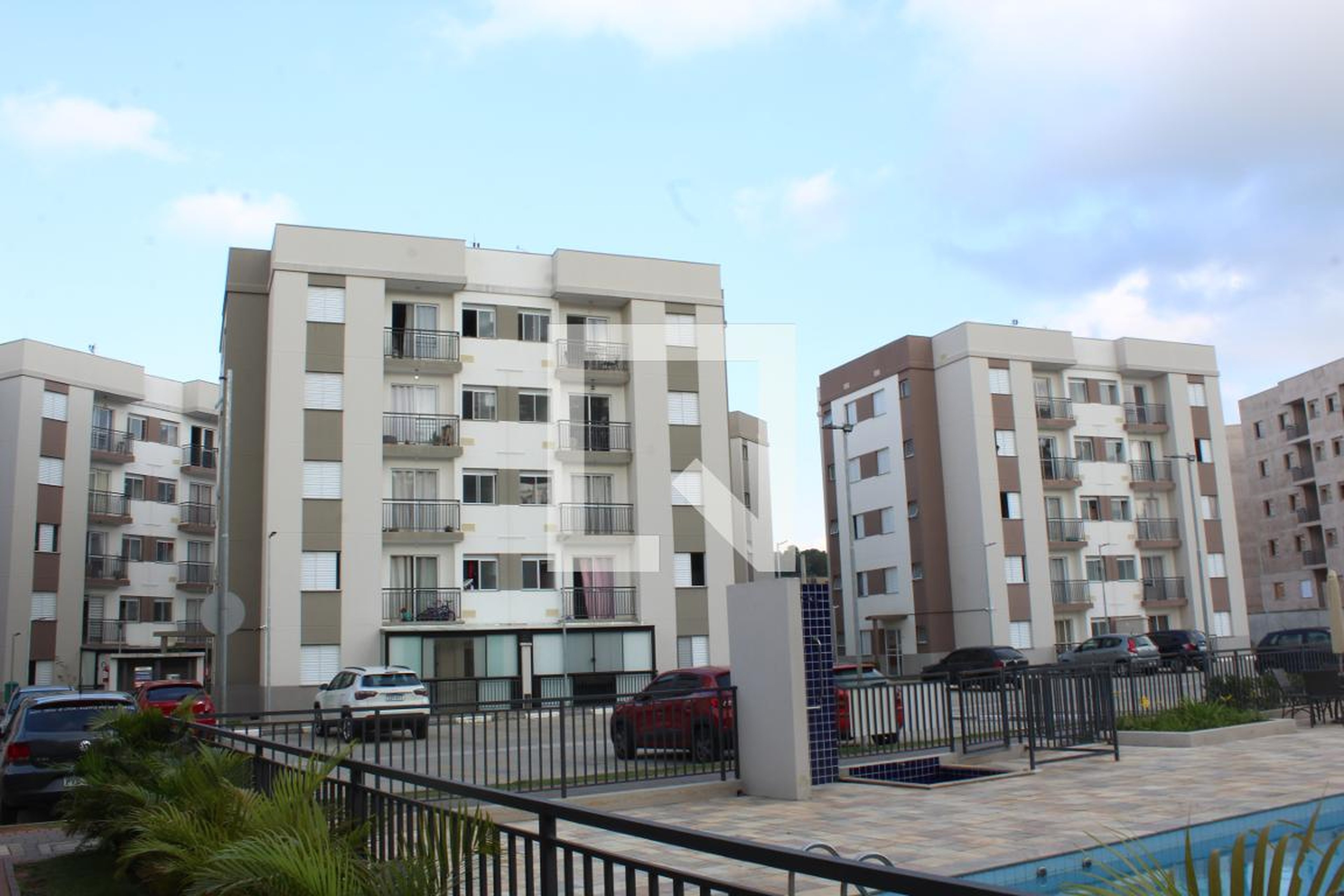 Fachada Condomínio em Avenida Doutor Odair Pacheco Pedroso, 1390