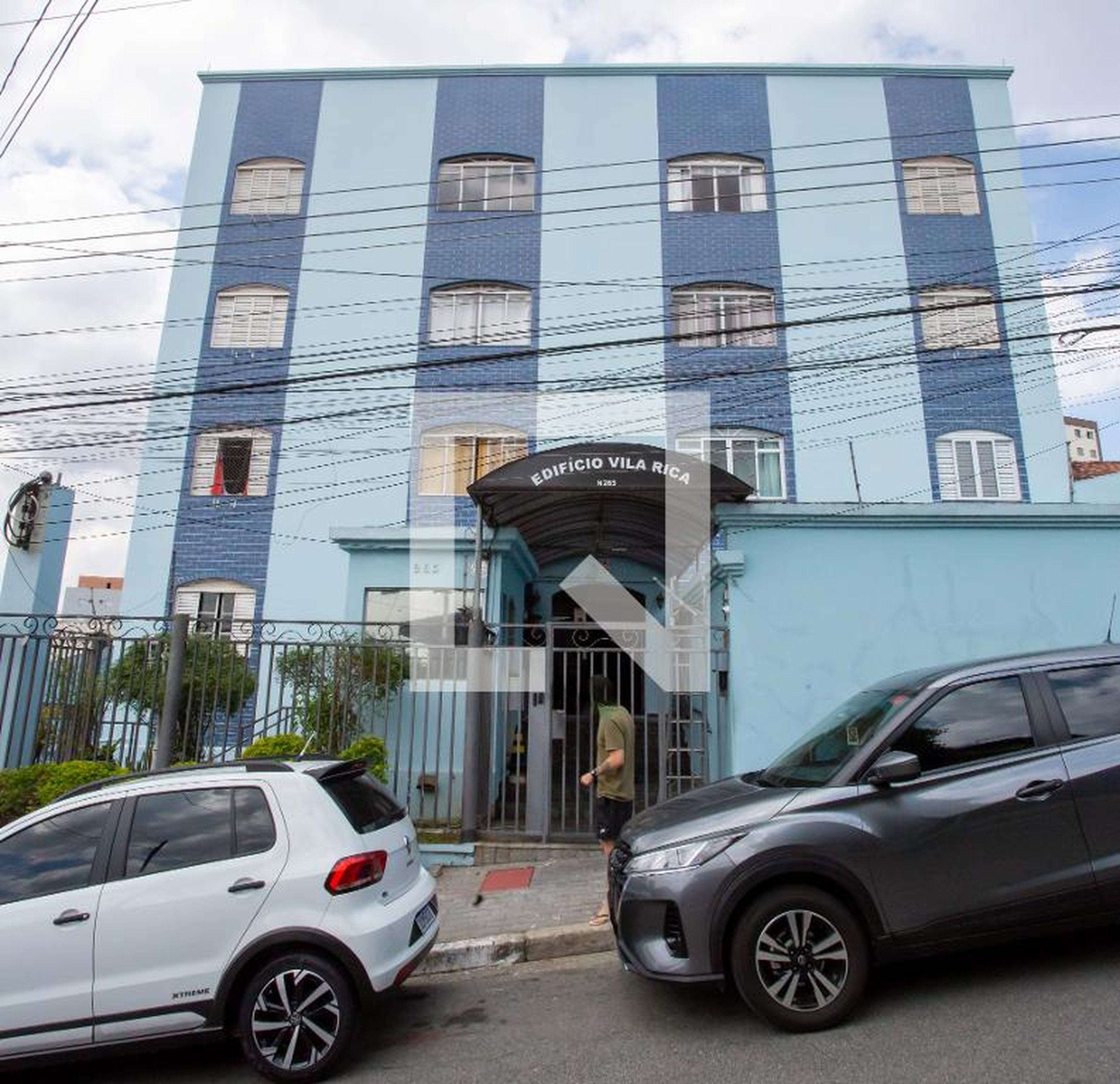Fachada Condomínio em Rua Charles Gomes de França, 265