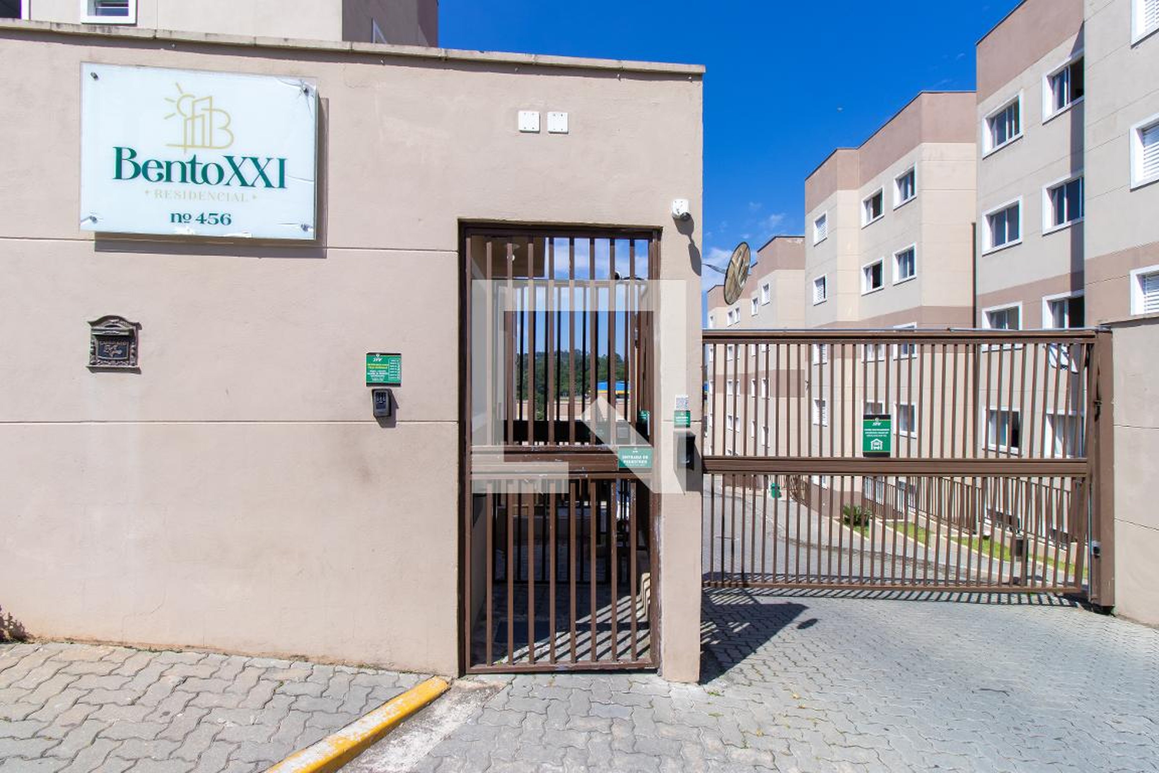 Fachada do condomínio Condomínio Bento XXI