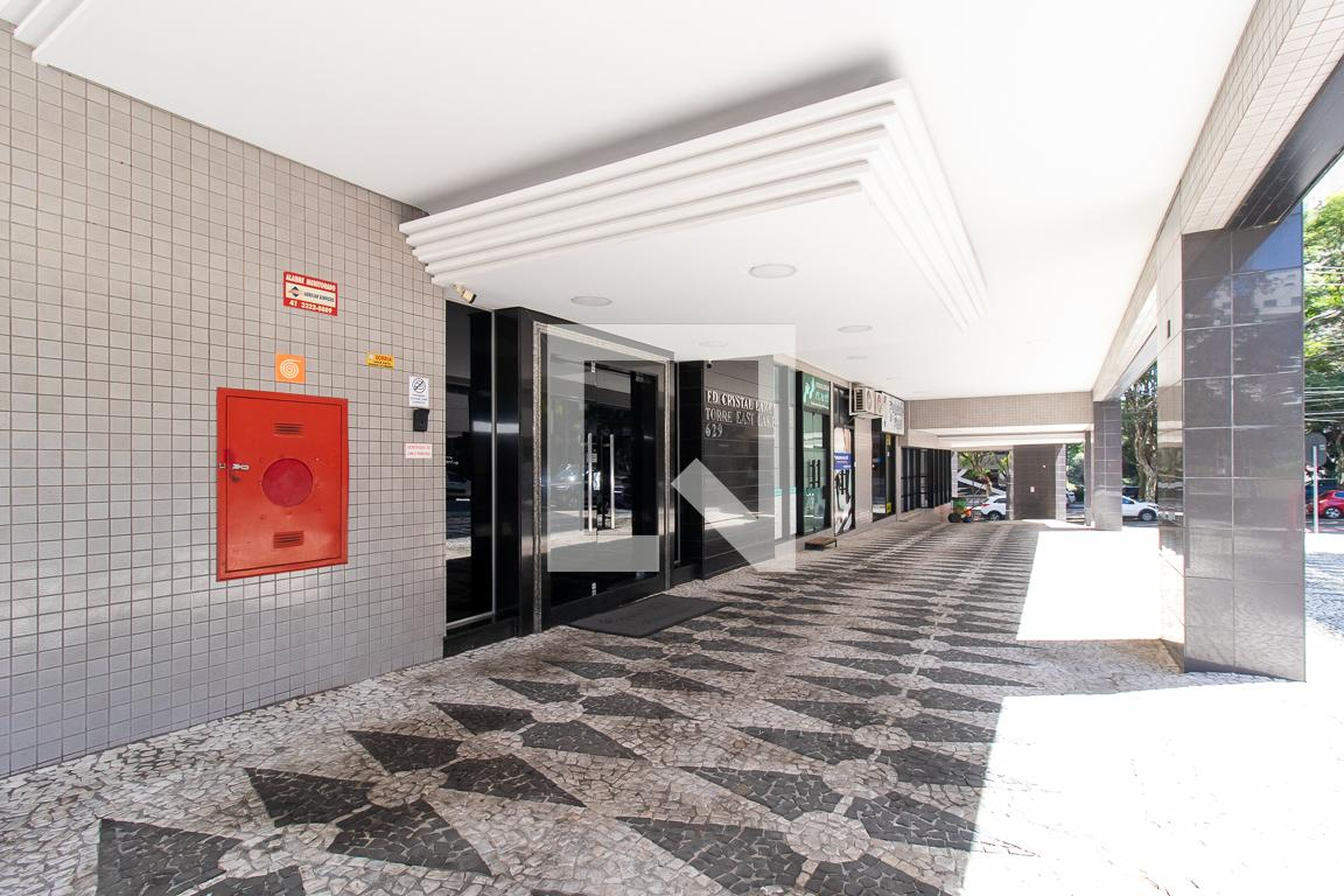 Fachada Edifício Cristal Lake