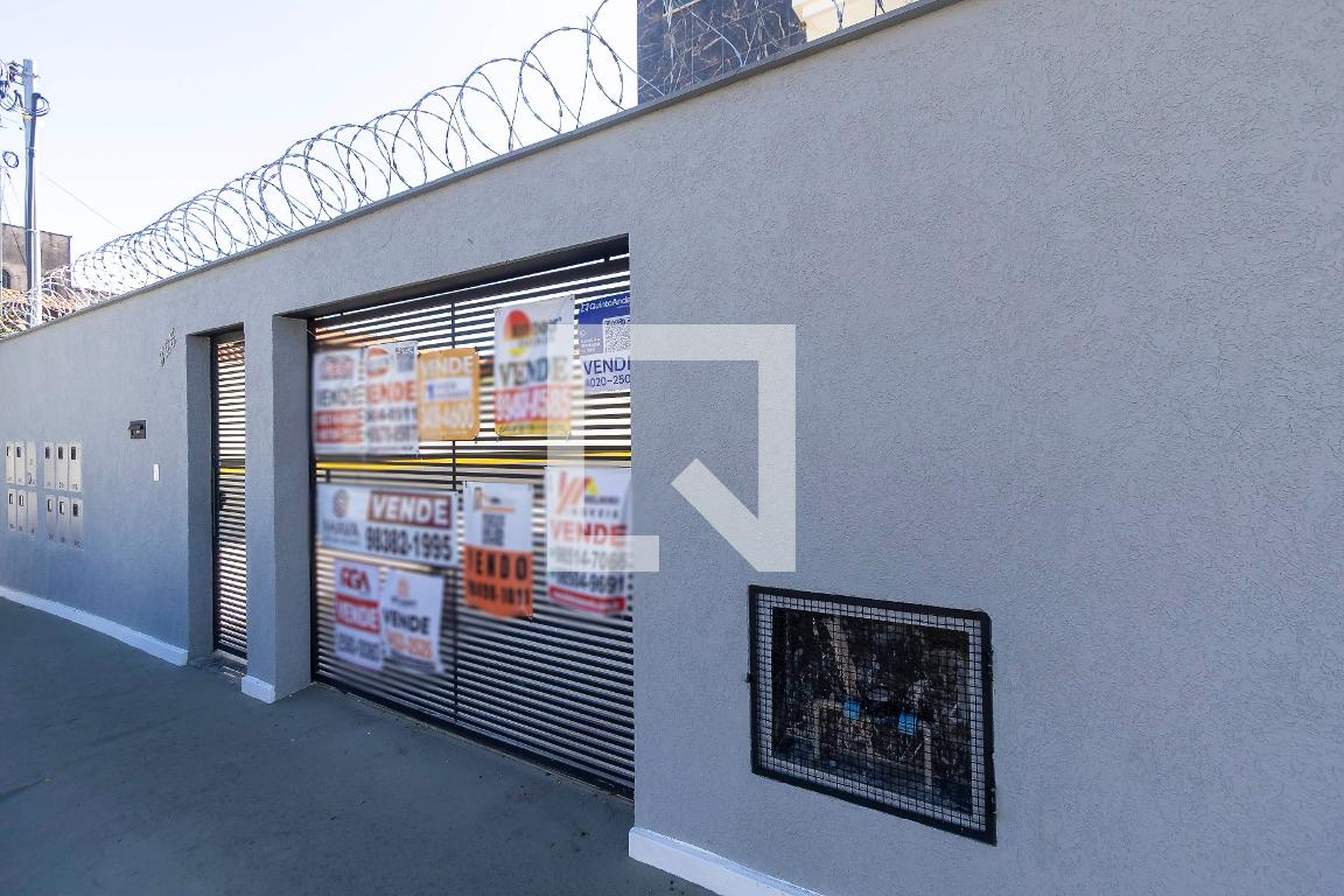 Fachada Condomínio em Rua Pederneiras, 325