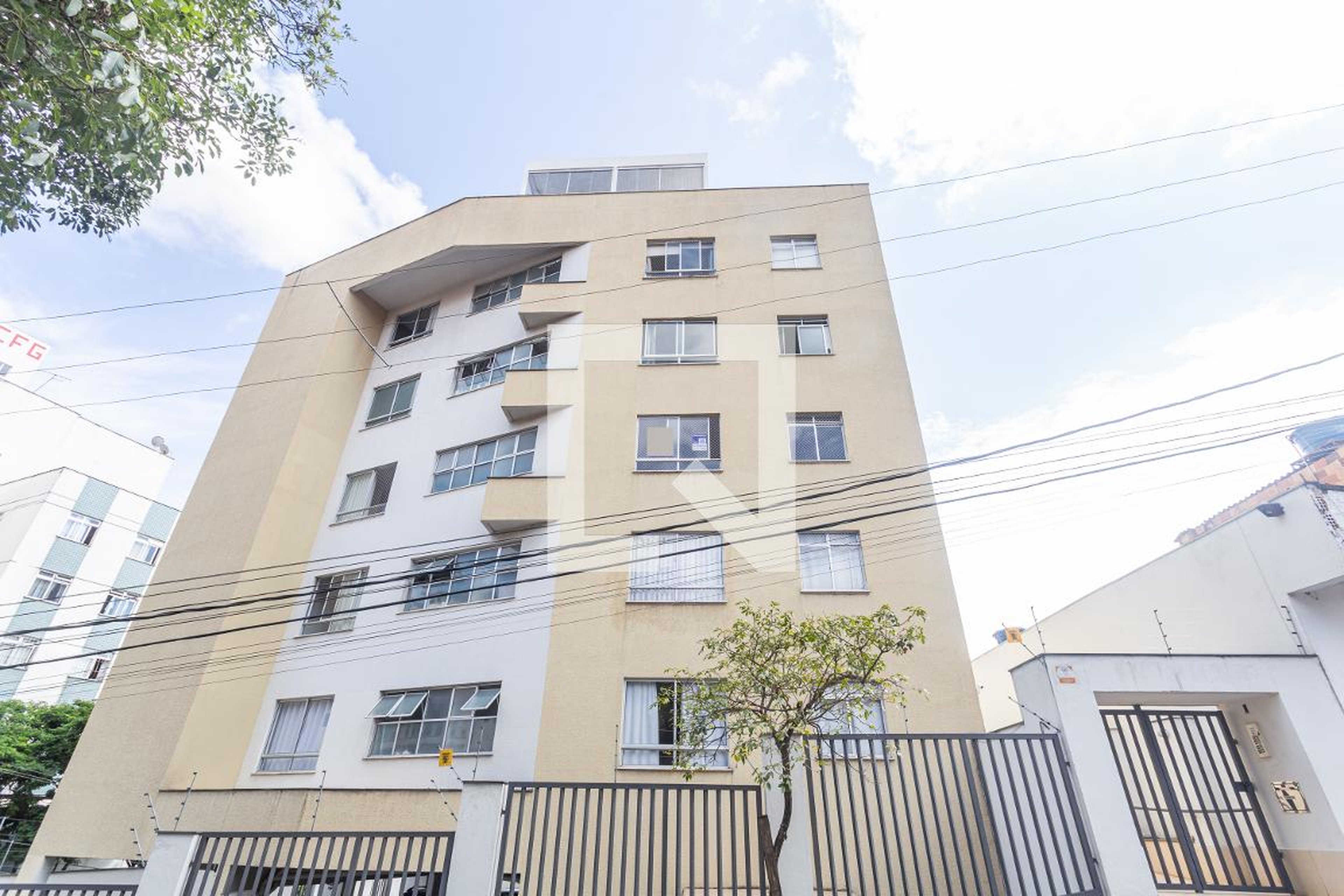 Fachada Condomínio em Rua Dom Silvério, 15