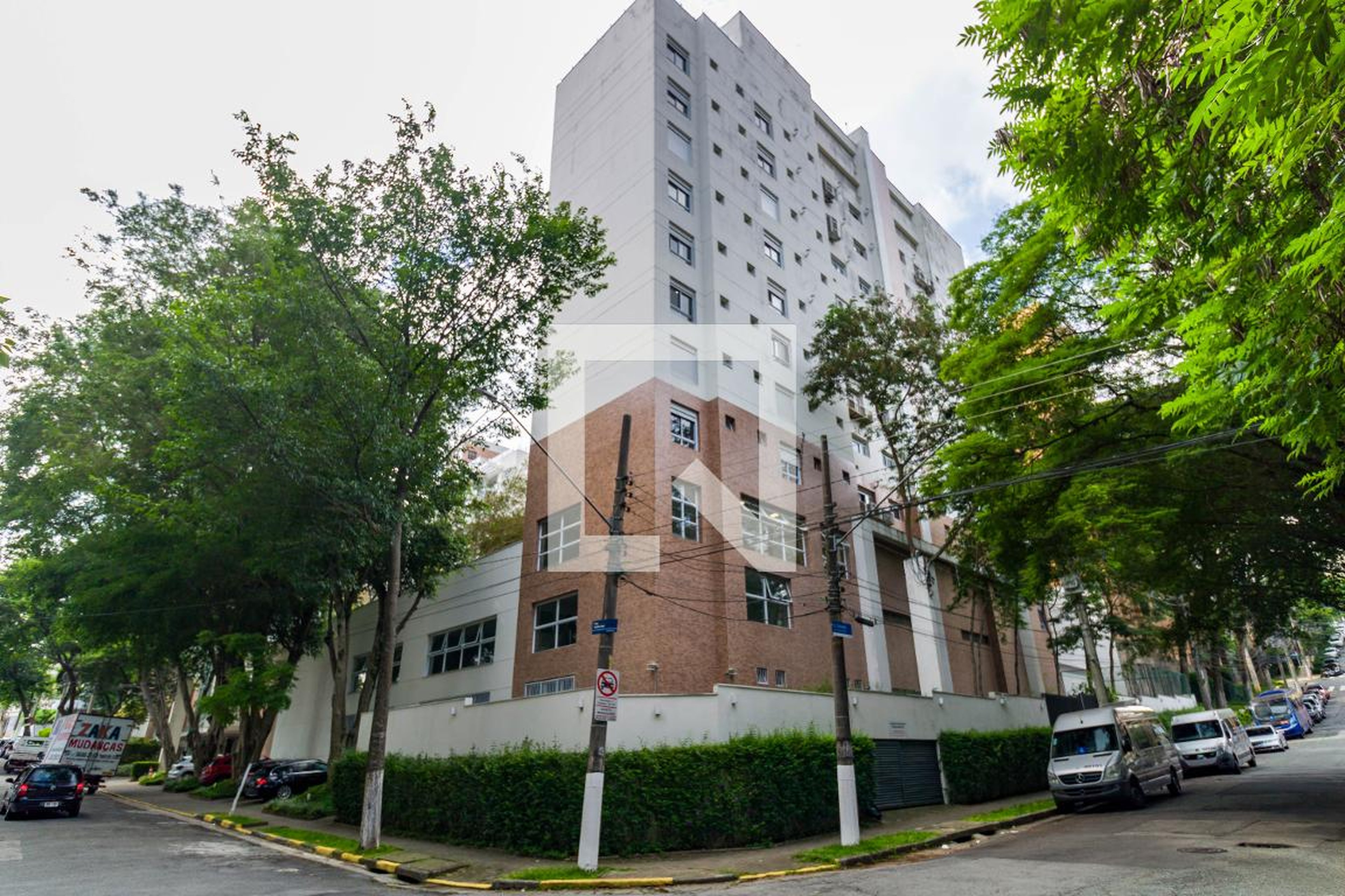 Fachada Condomínio Praça Guedala