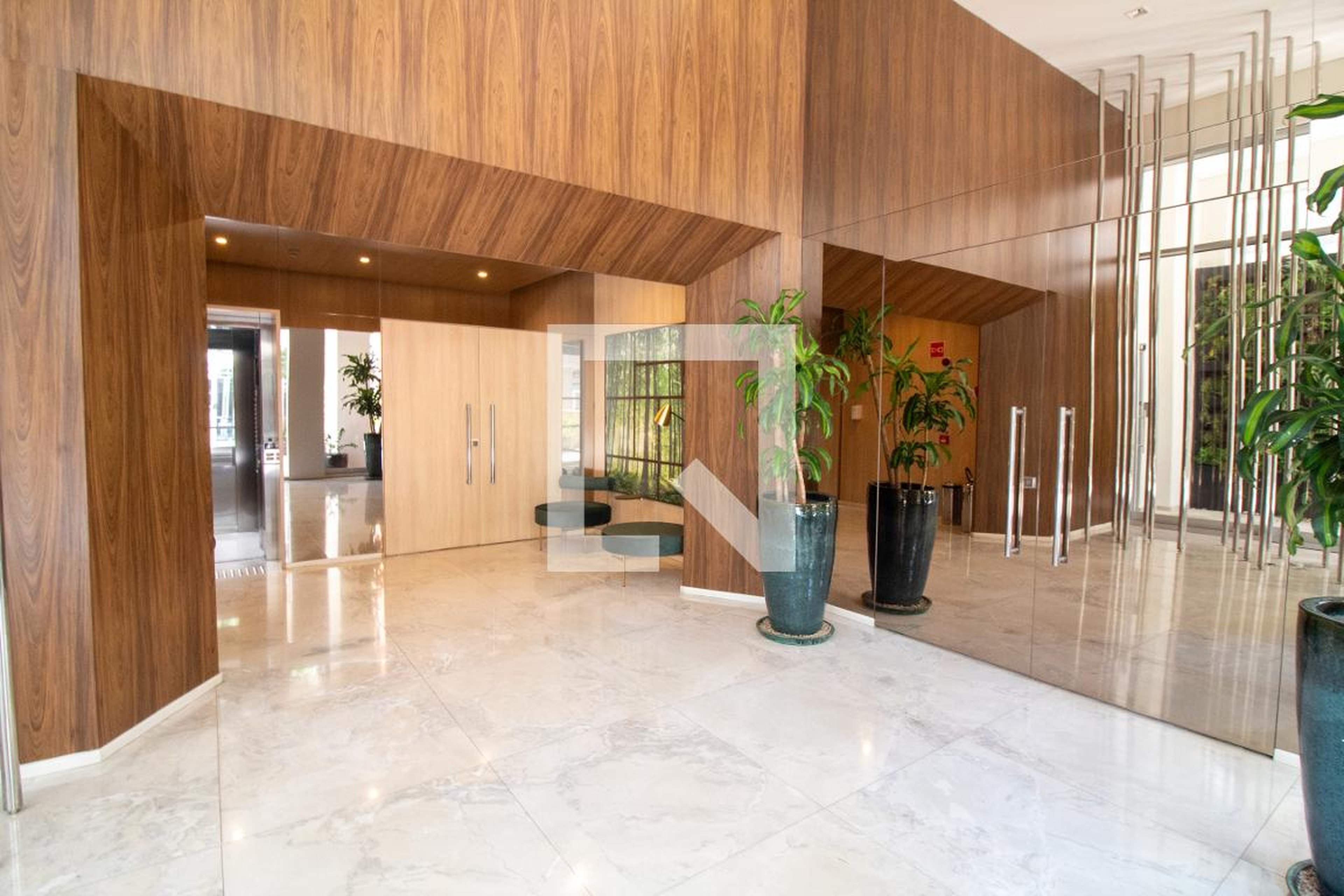 Hall Social - Tom 1102