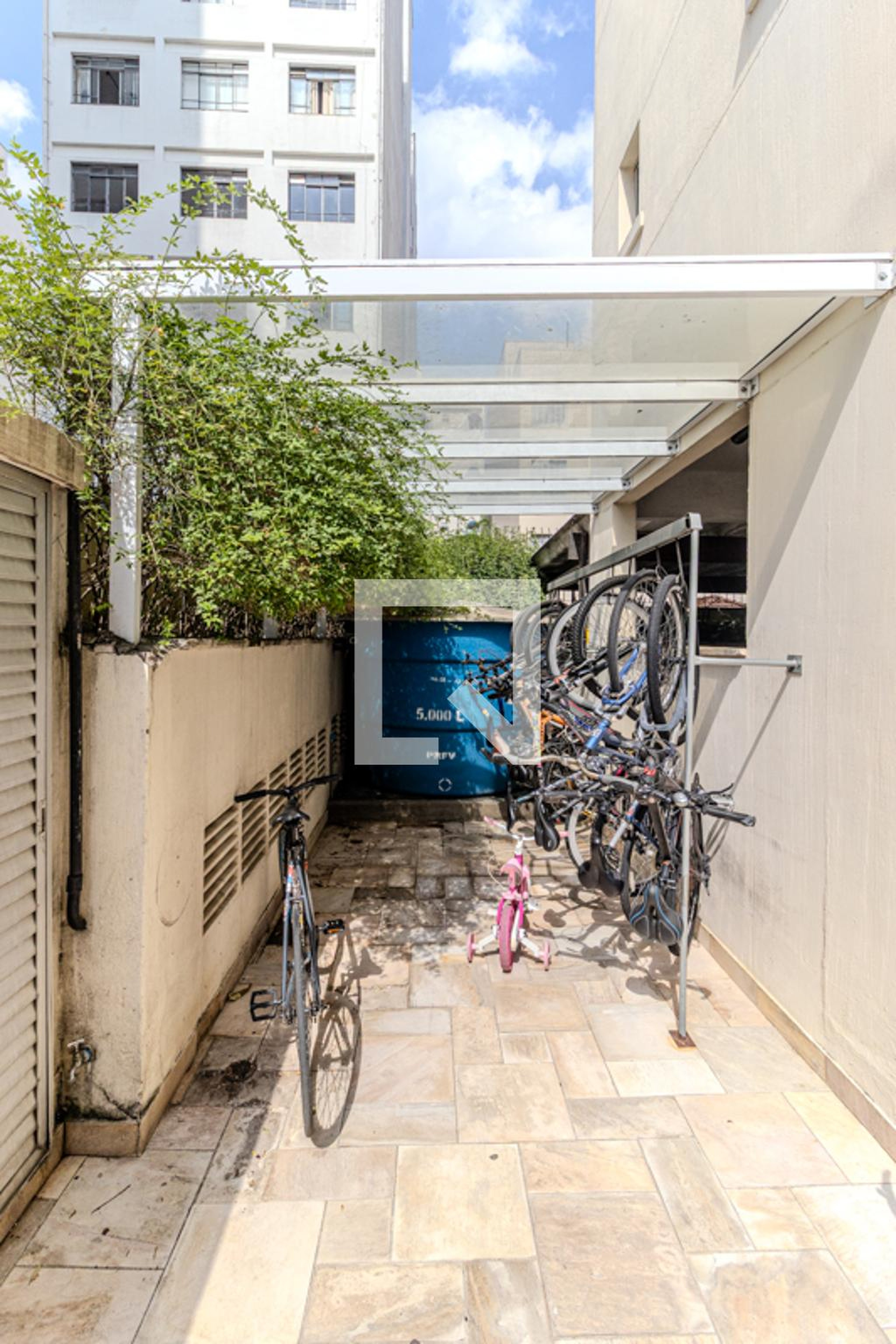 Bicicletario - Doctor Floyd Loop