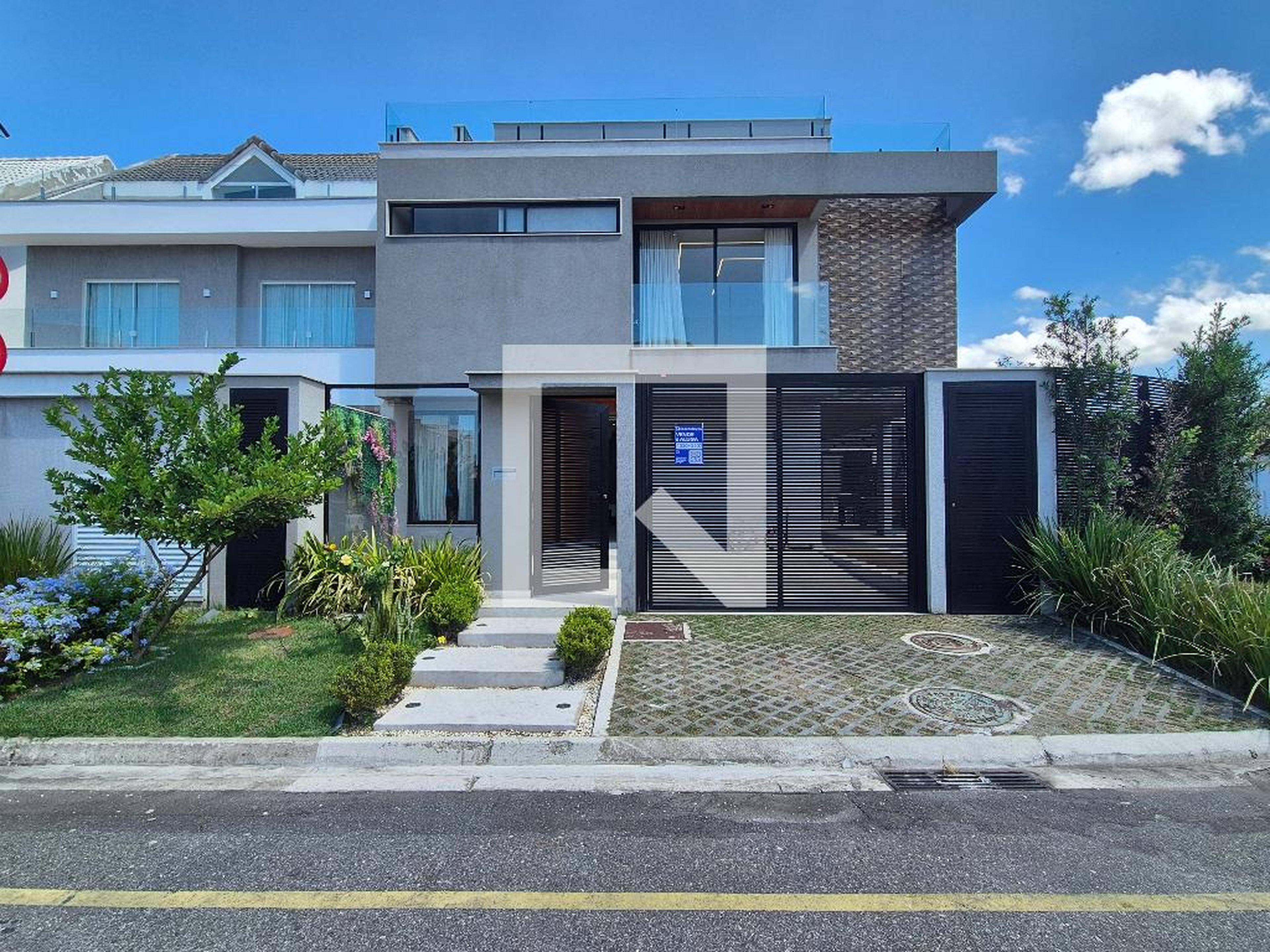 Fachada Condomínio em Rua Elísio de Araújo, 328