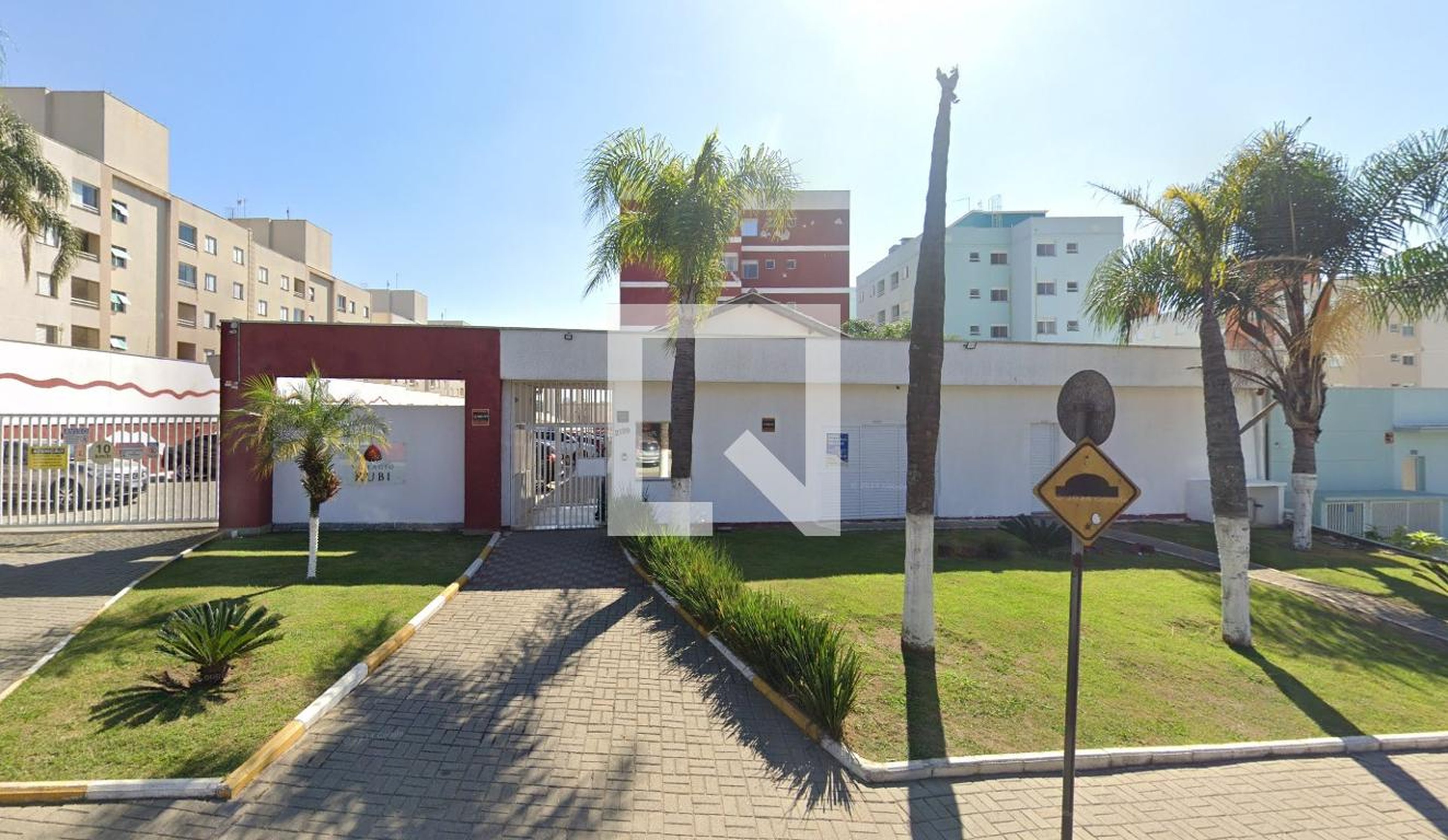 Fachada Condomínio em Estrada dos Fernandes, 2