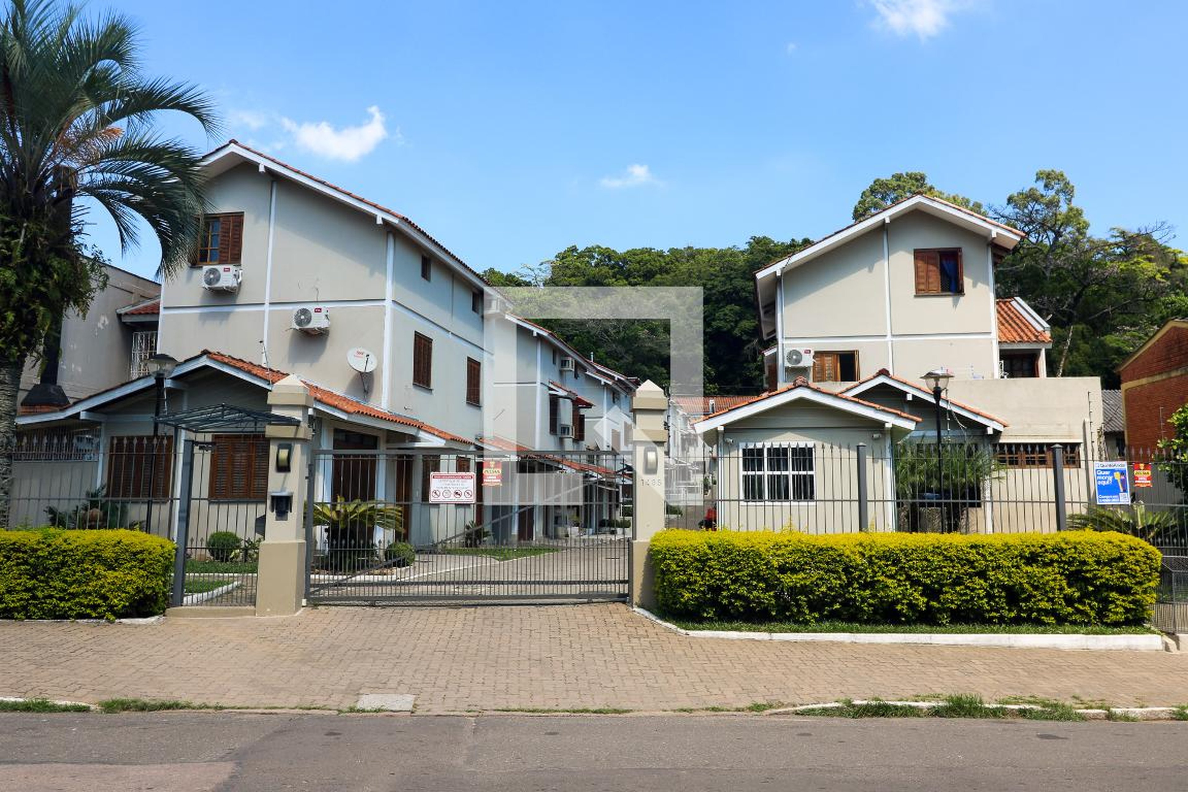 Fachada do condomínio Condomínio Vale Verde