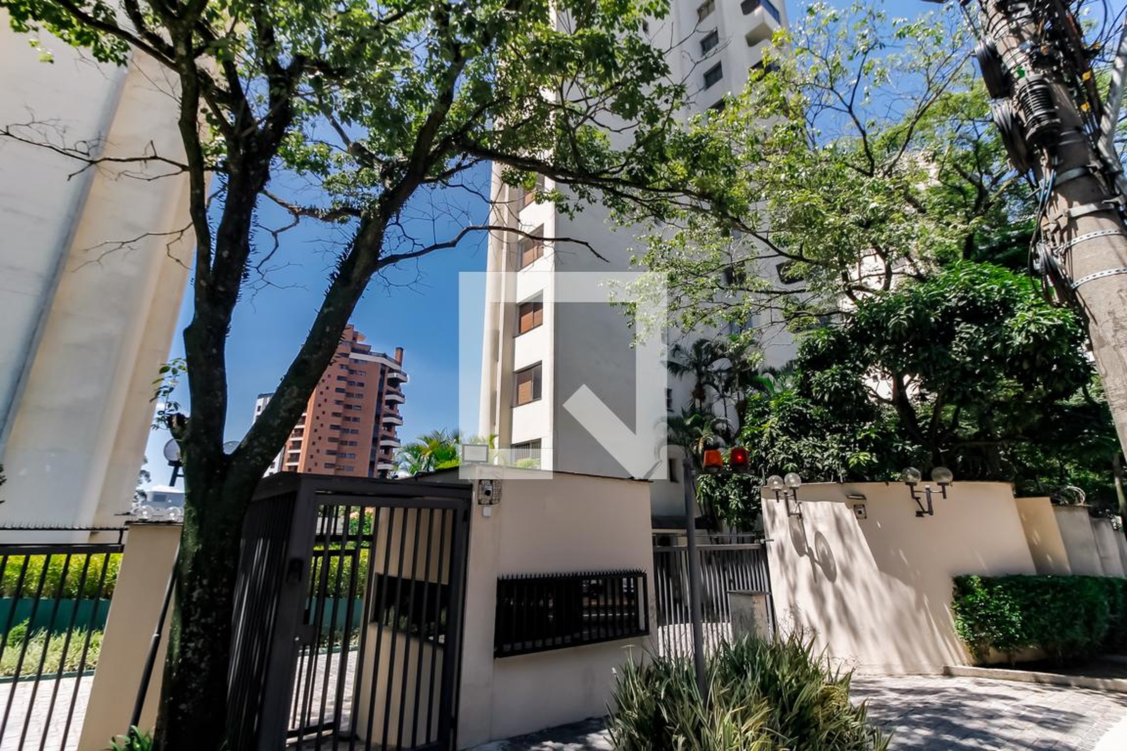 Fachada do Prédio Edifício Dom Pedro Gastão de Orleans e Bragança