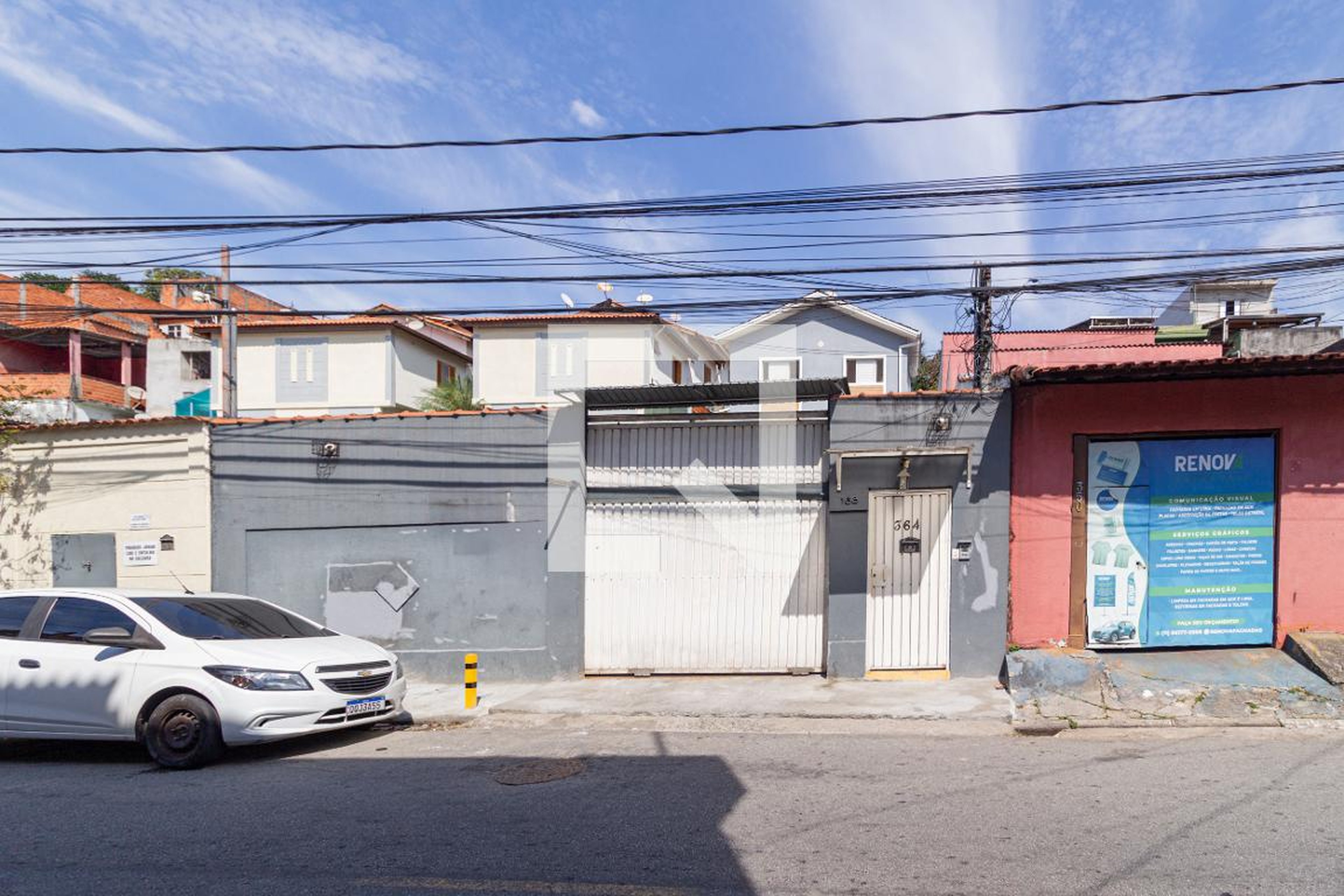 Fachada Condomínio em Rua Laura Sfasciotti Bernardi, 364