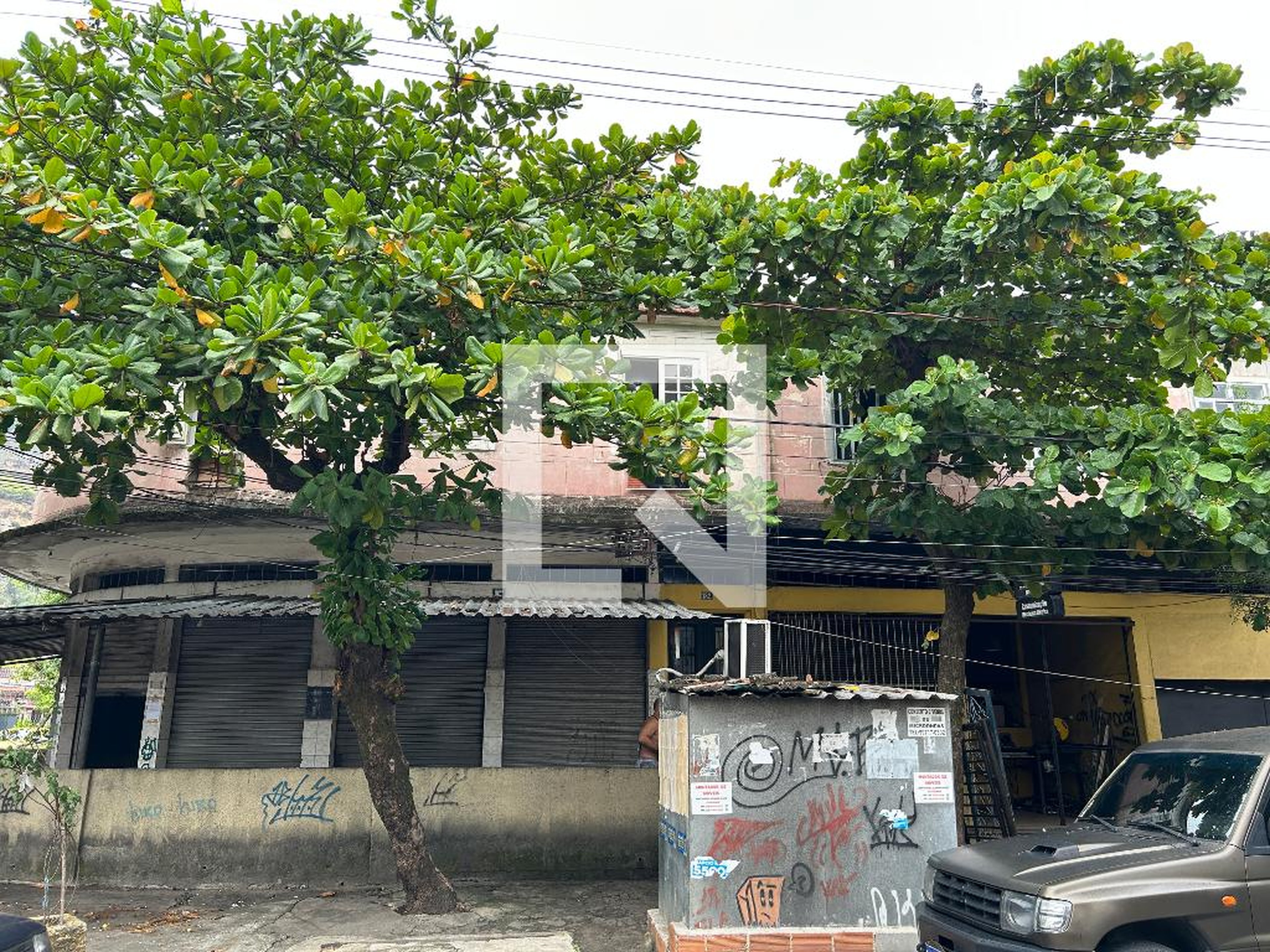 Fachada Condomínio em Rua do Tijolo, 182