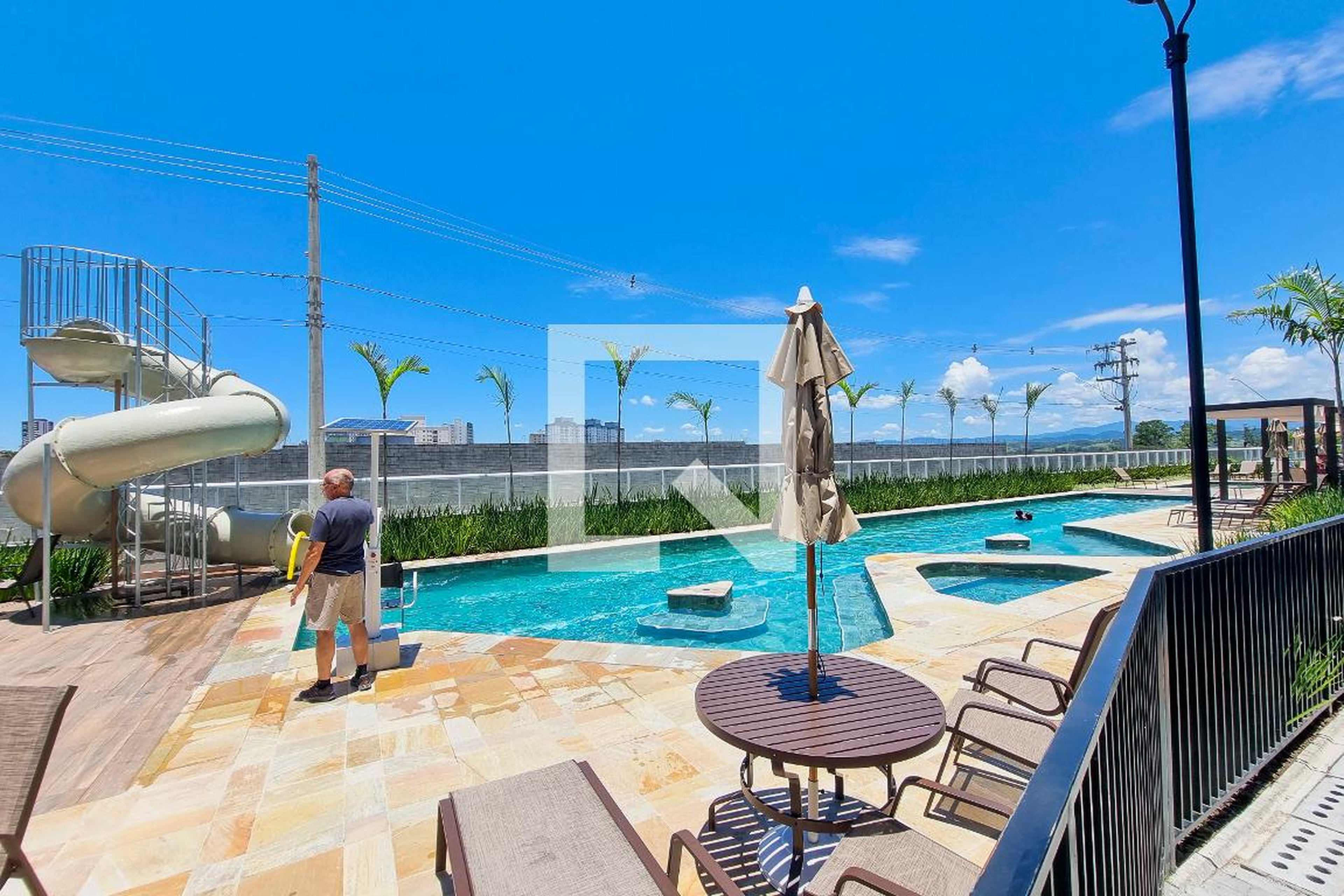 Piscina - Blue View