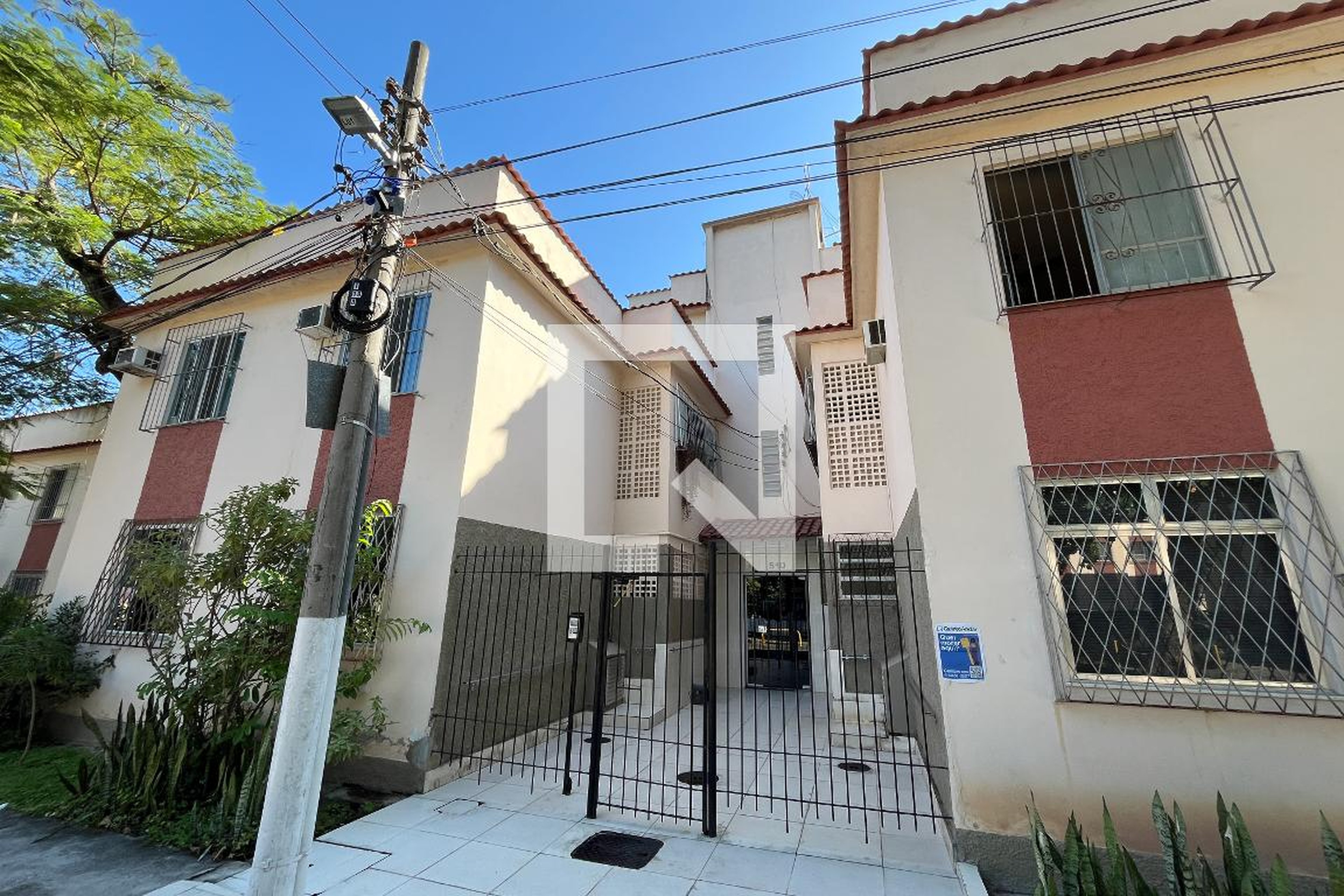 Fachada Condomínio em Rua Gustavo Augusto de Resende, 510