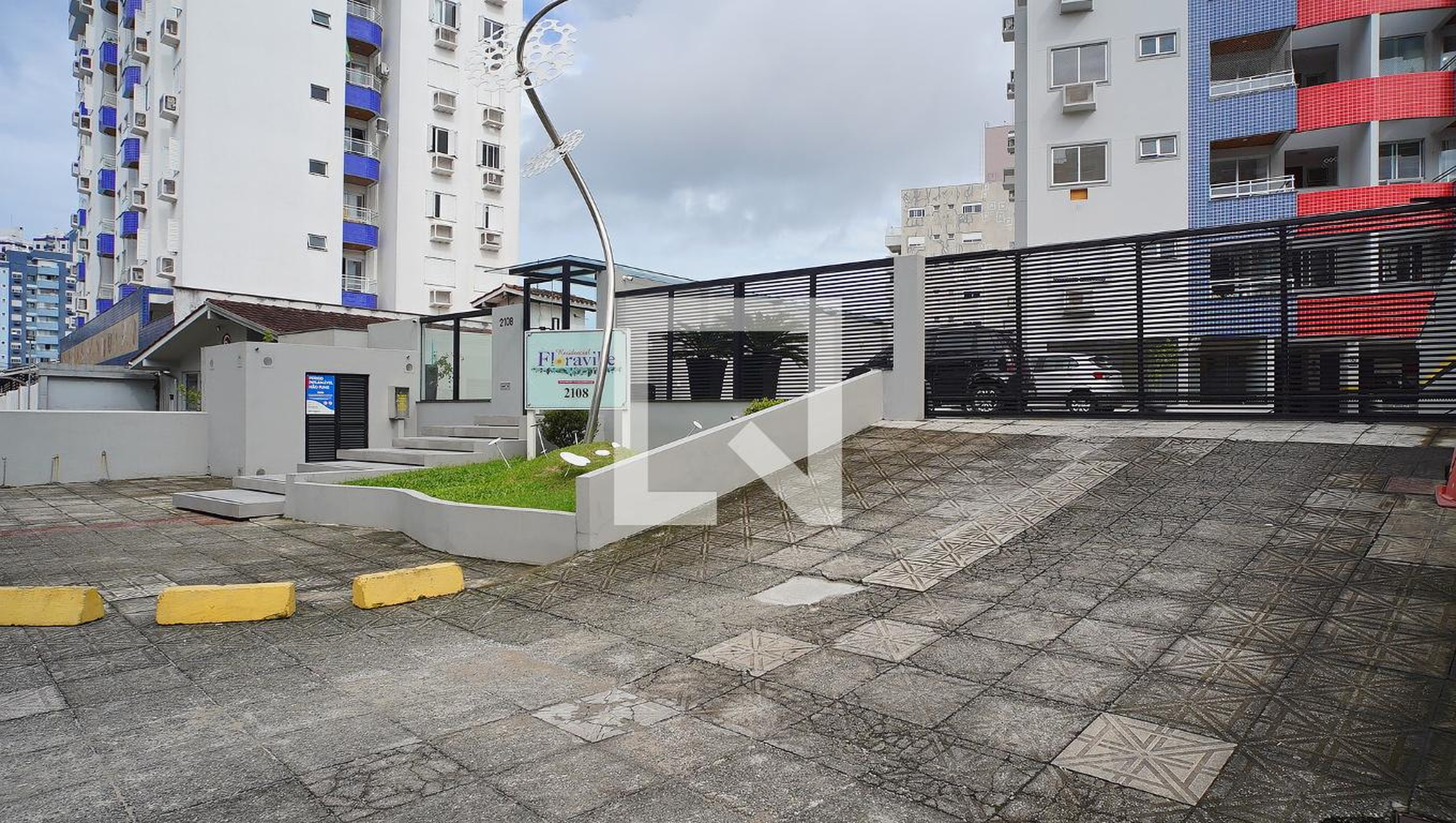 Edifício Condomínio Floraville