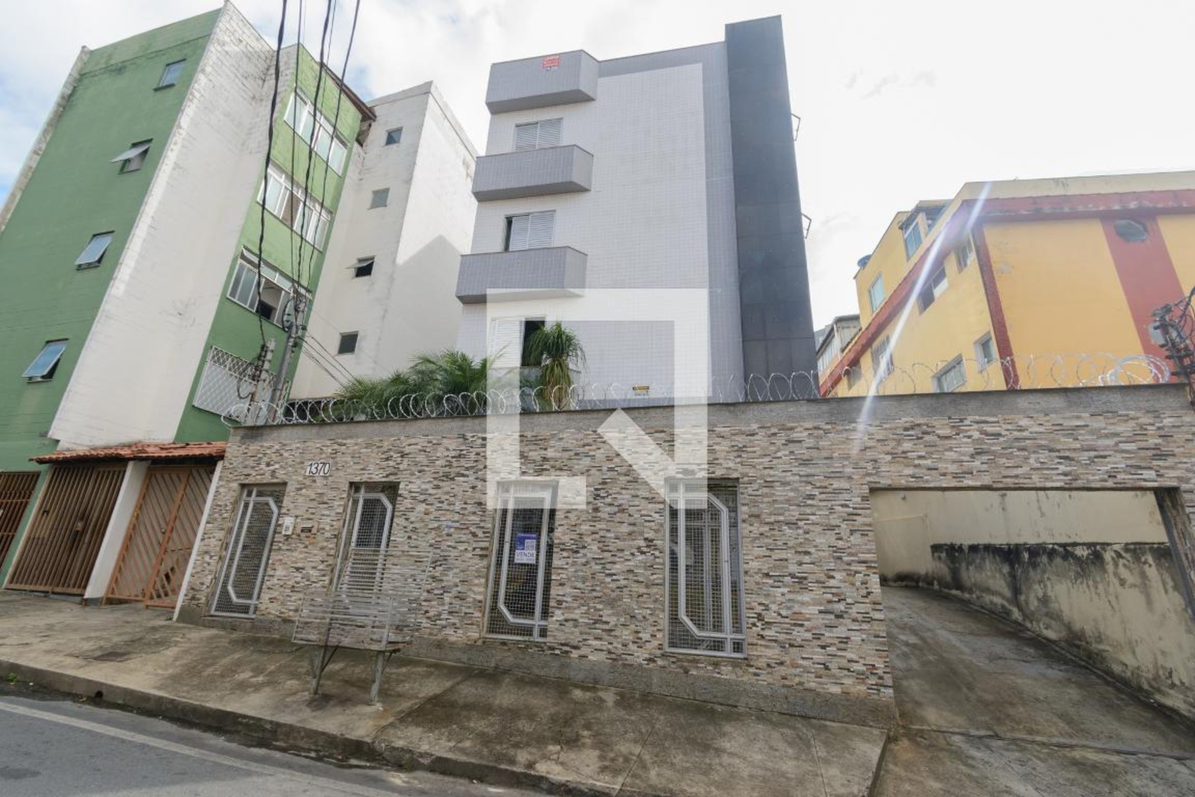 Fachada Condomínio em Rua Buganville, 1370