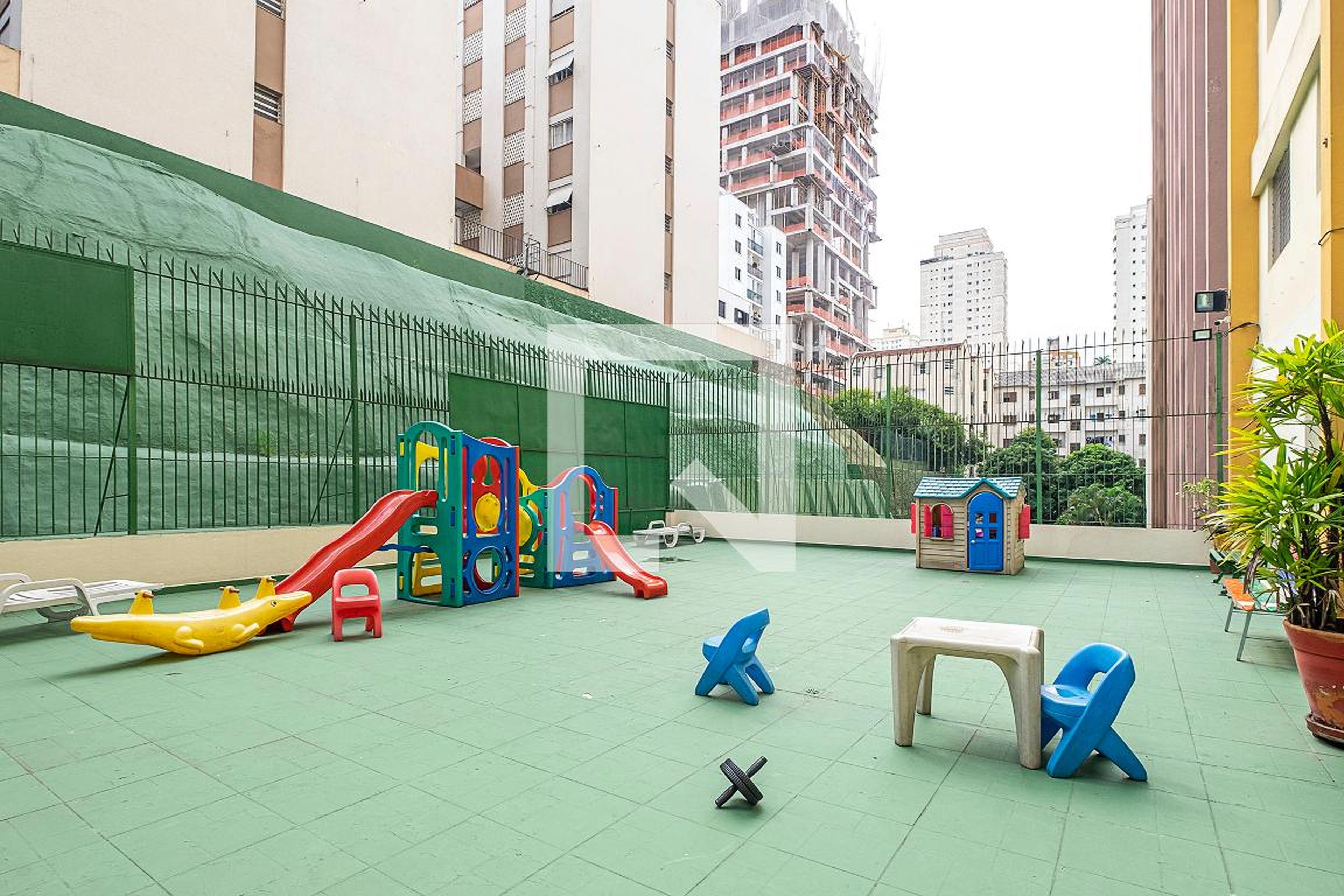 Playground - Duque Guimarães