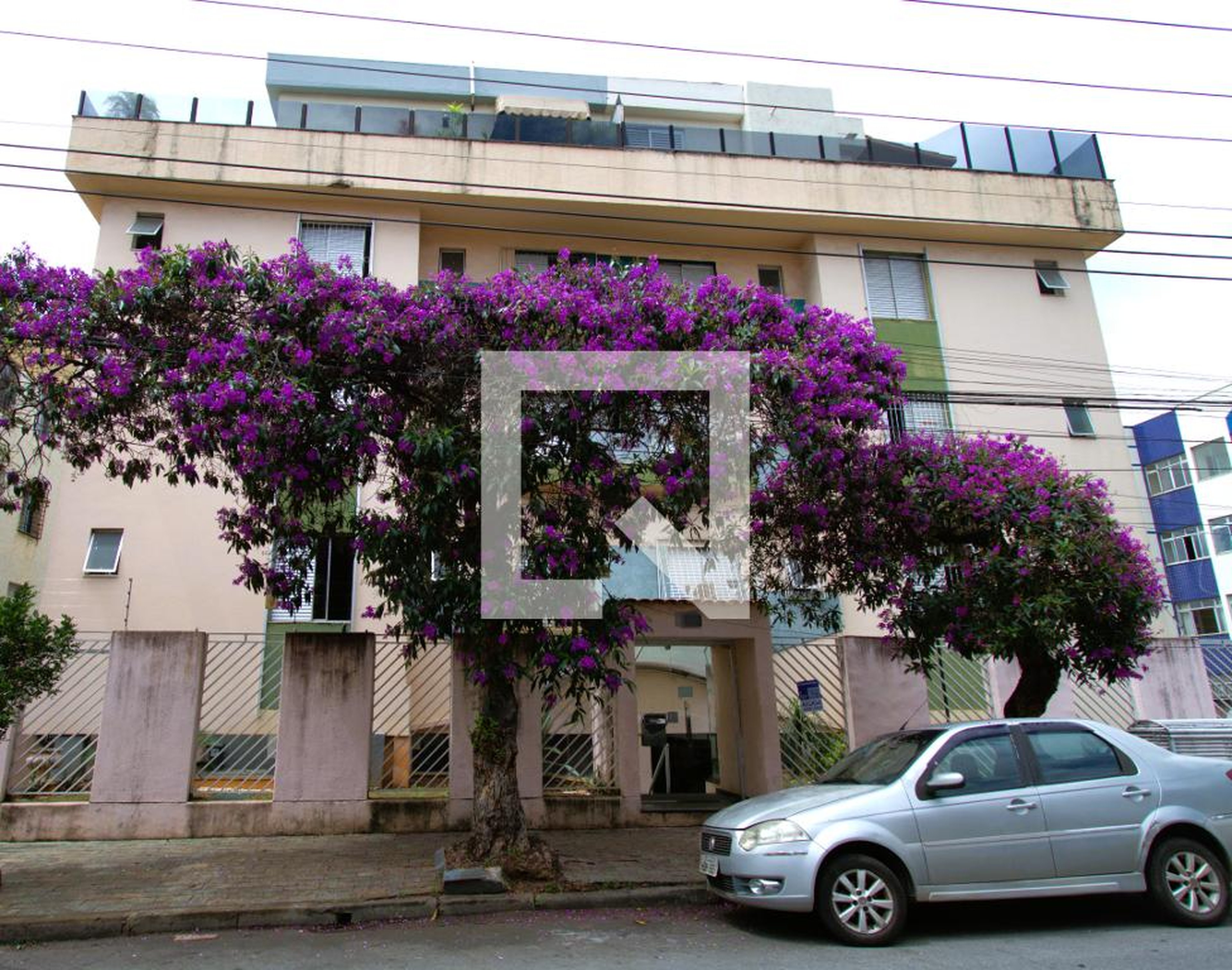 Fachada do Prédio Condomínio em Rua Dom Joaquim Silvério, 901