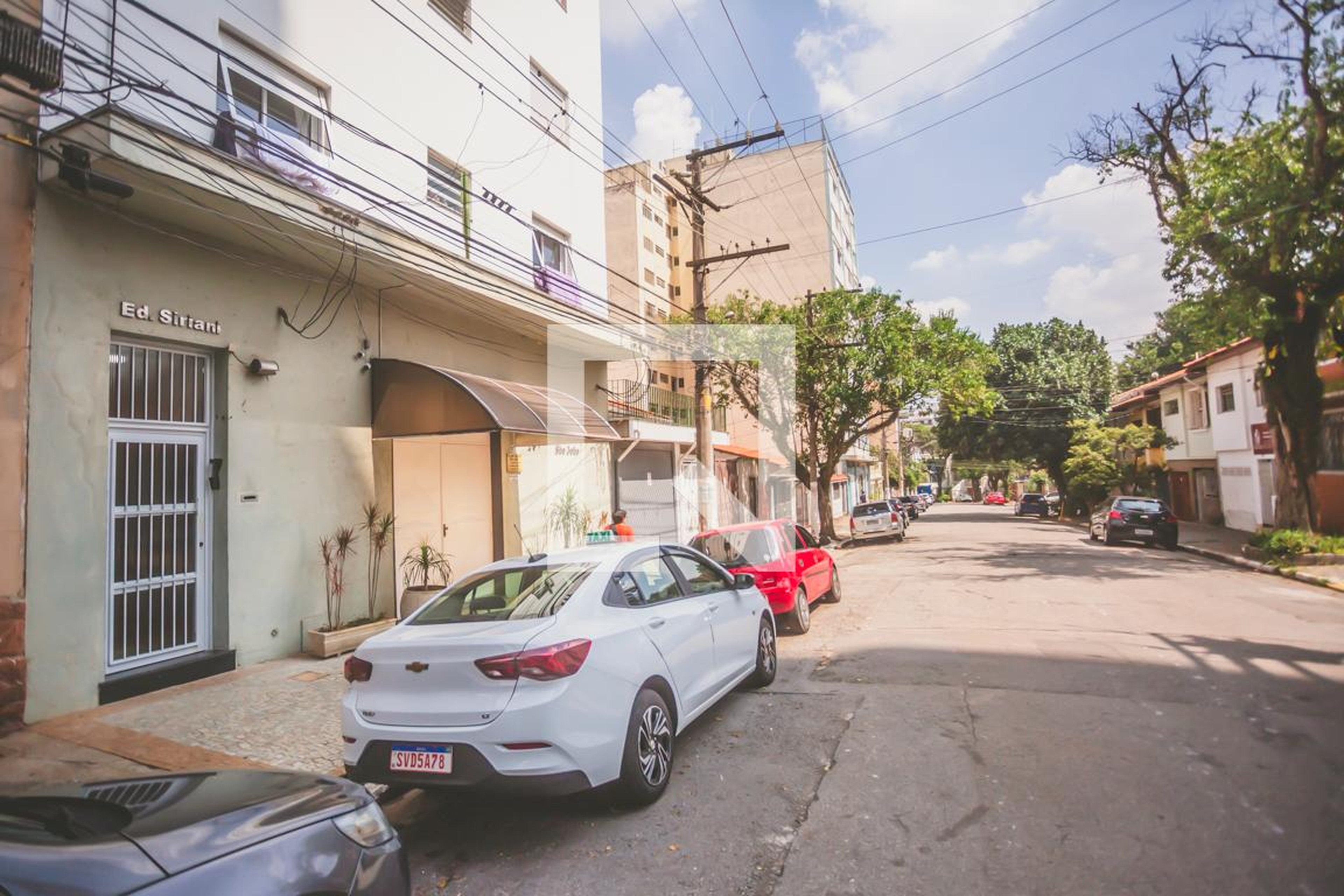 Fachada Condomínio em Rua Pitangueiras, 265