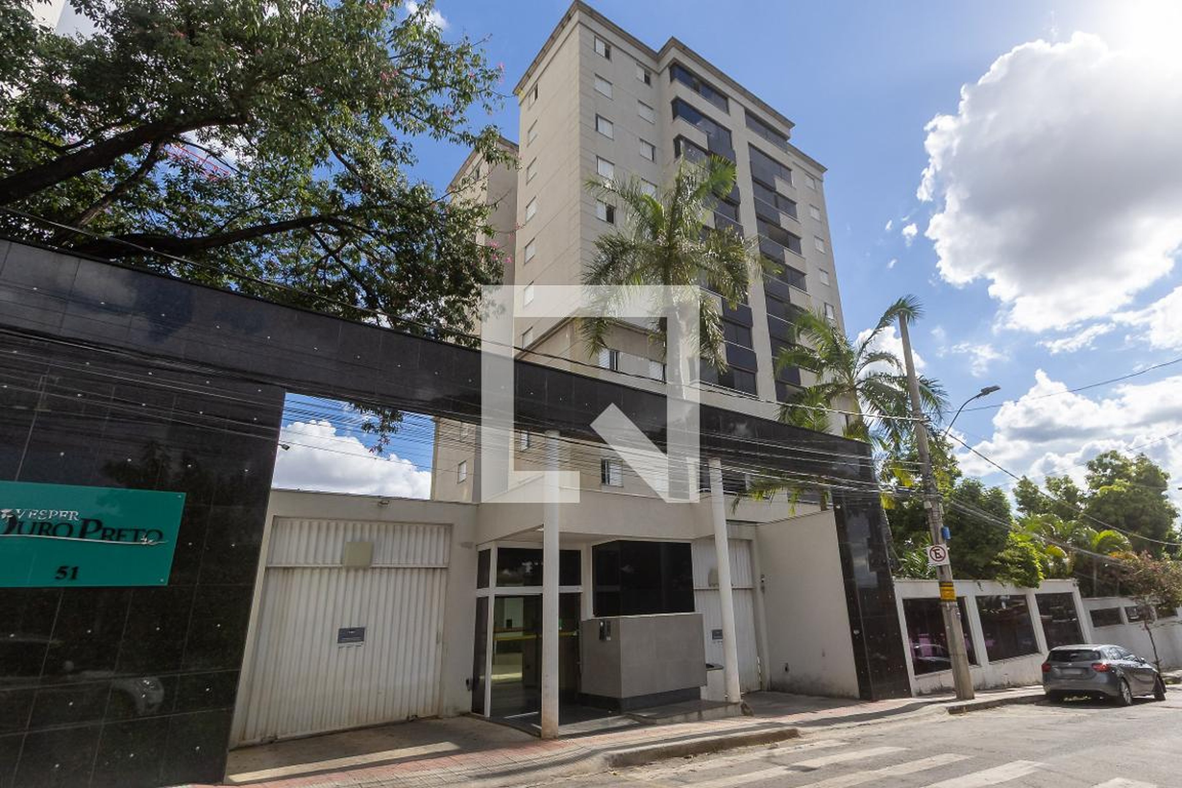 Fachada Condomínio em Rua Monteiro Lobato, 51