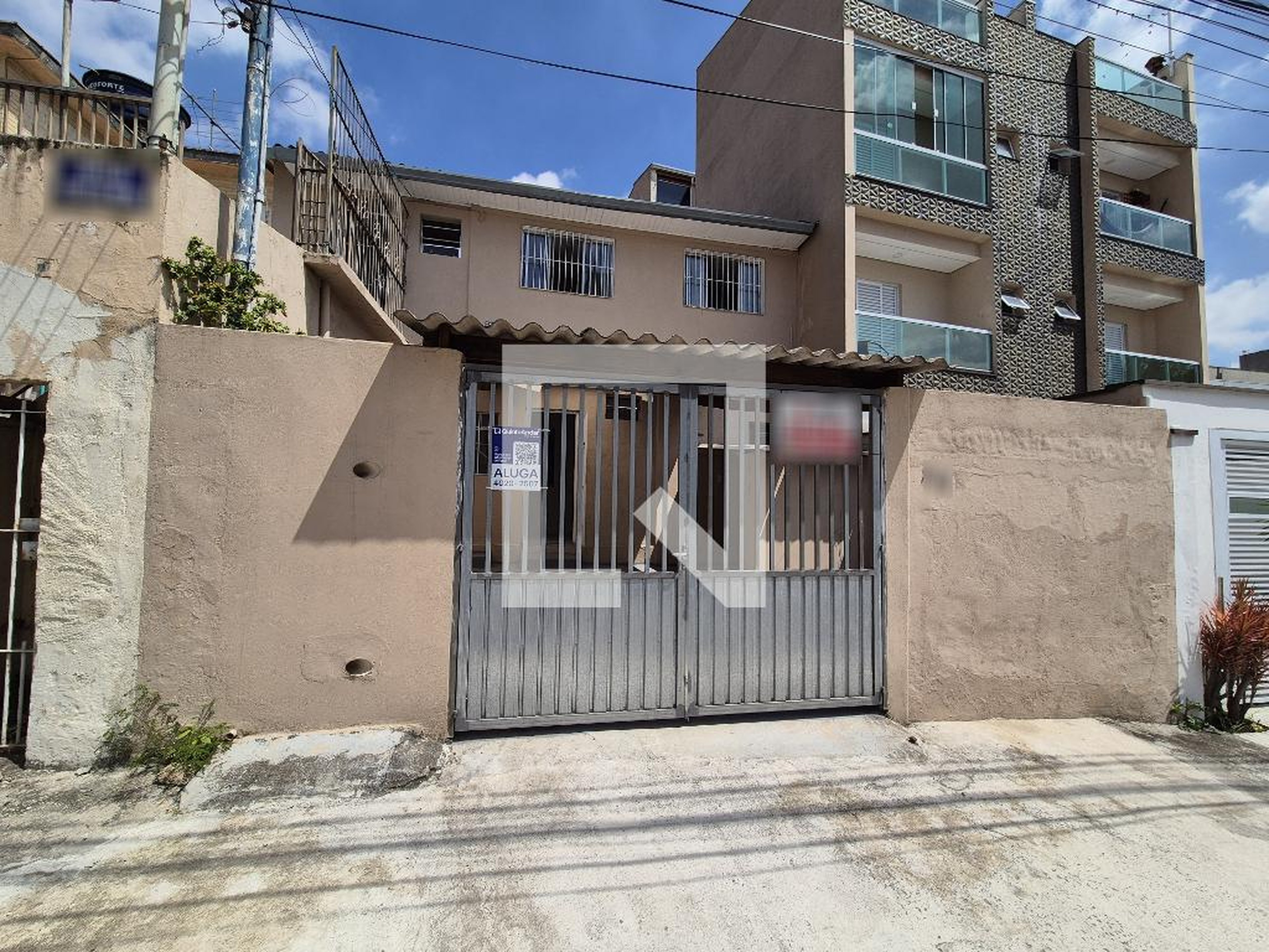 Fachada Condomínio em Rua Kasato Maru, 280