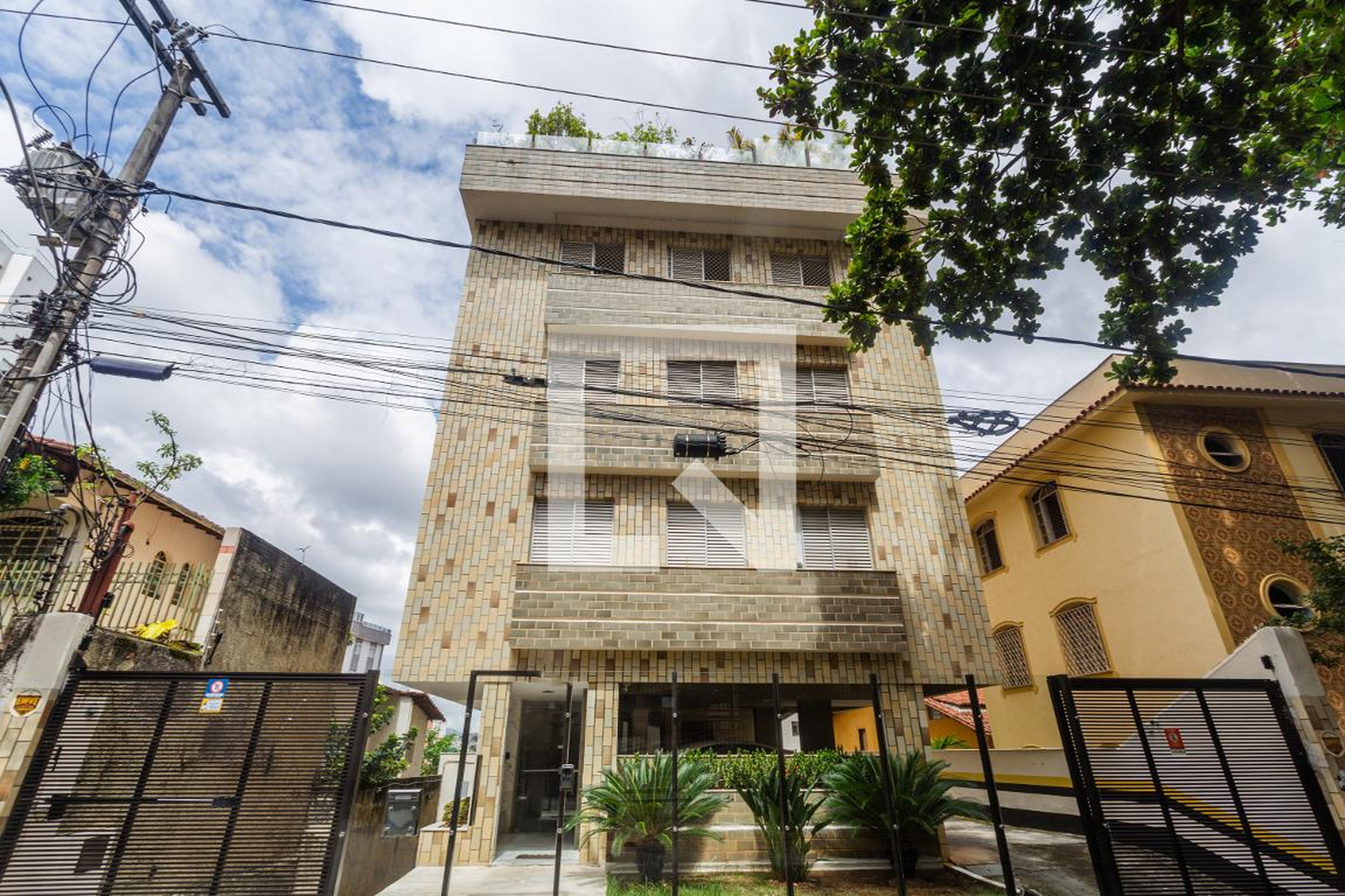 Fachada :Edifício Isabel