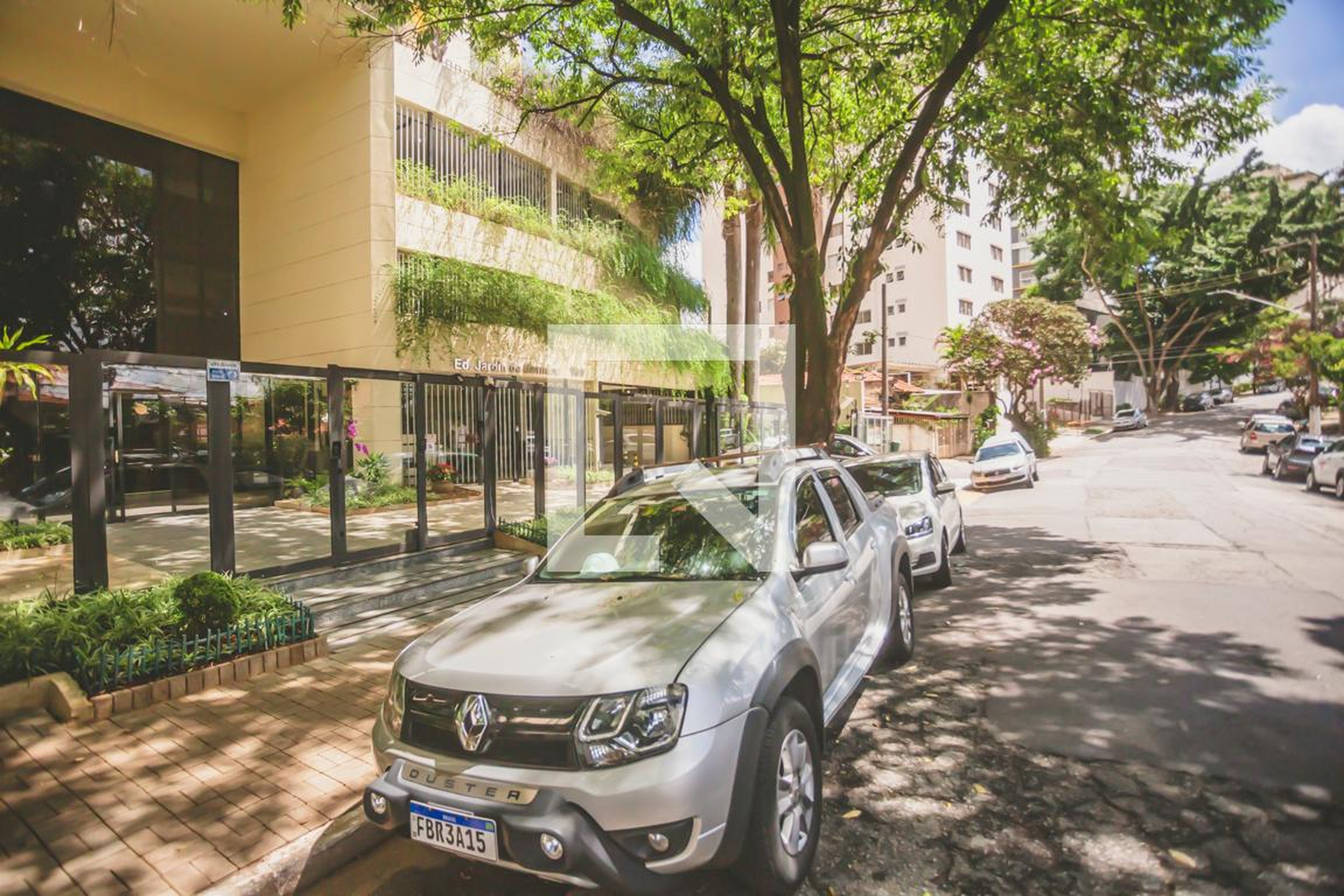 Fachada Condomínio Jardim de Mermier