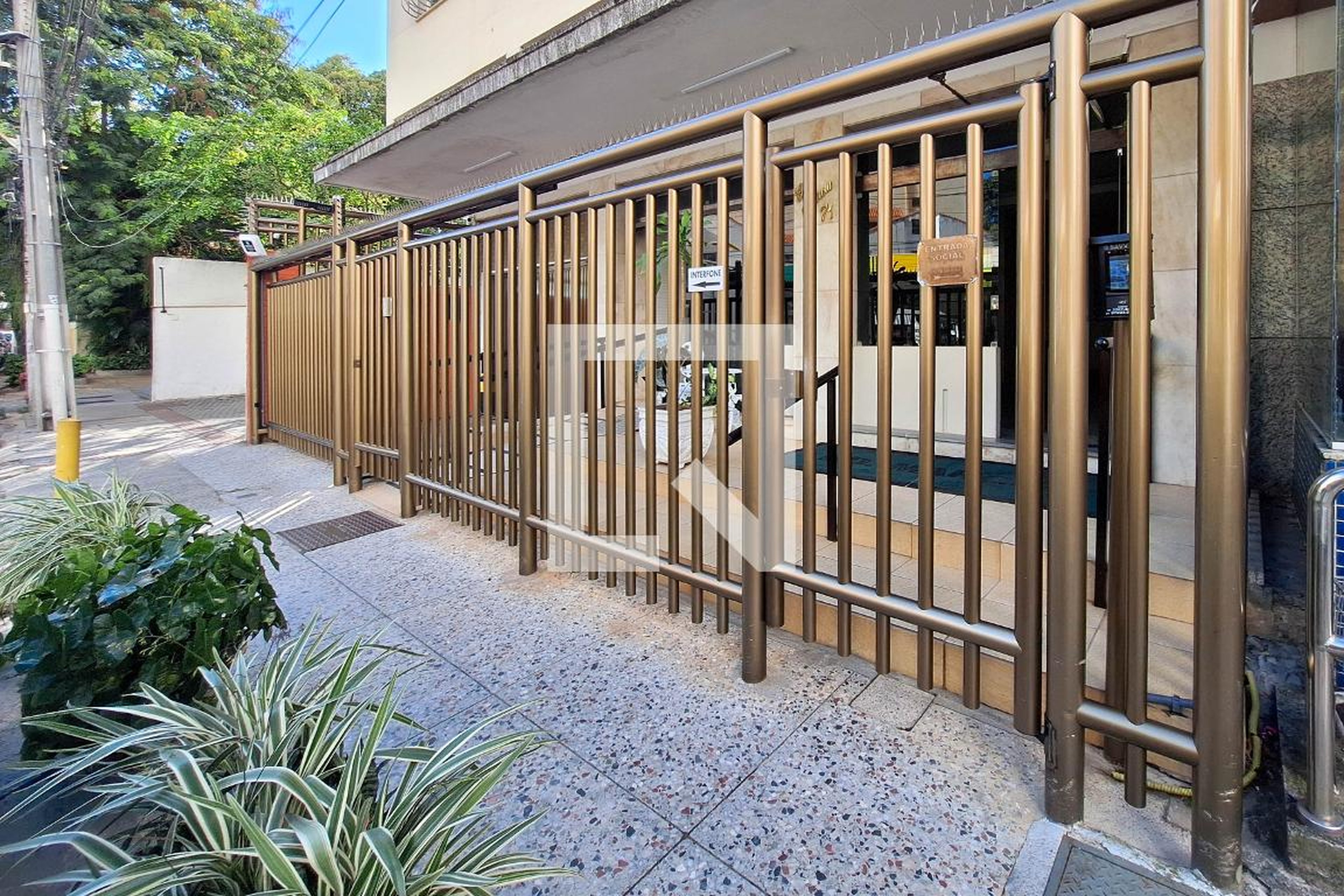 Fachada Condomínio em Rua Tiradentes, 72