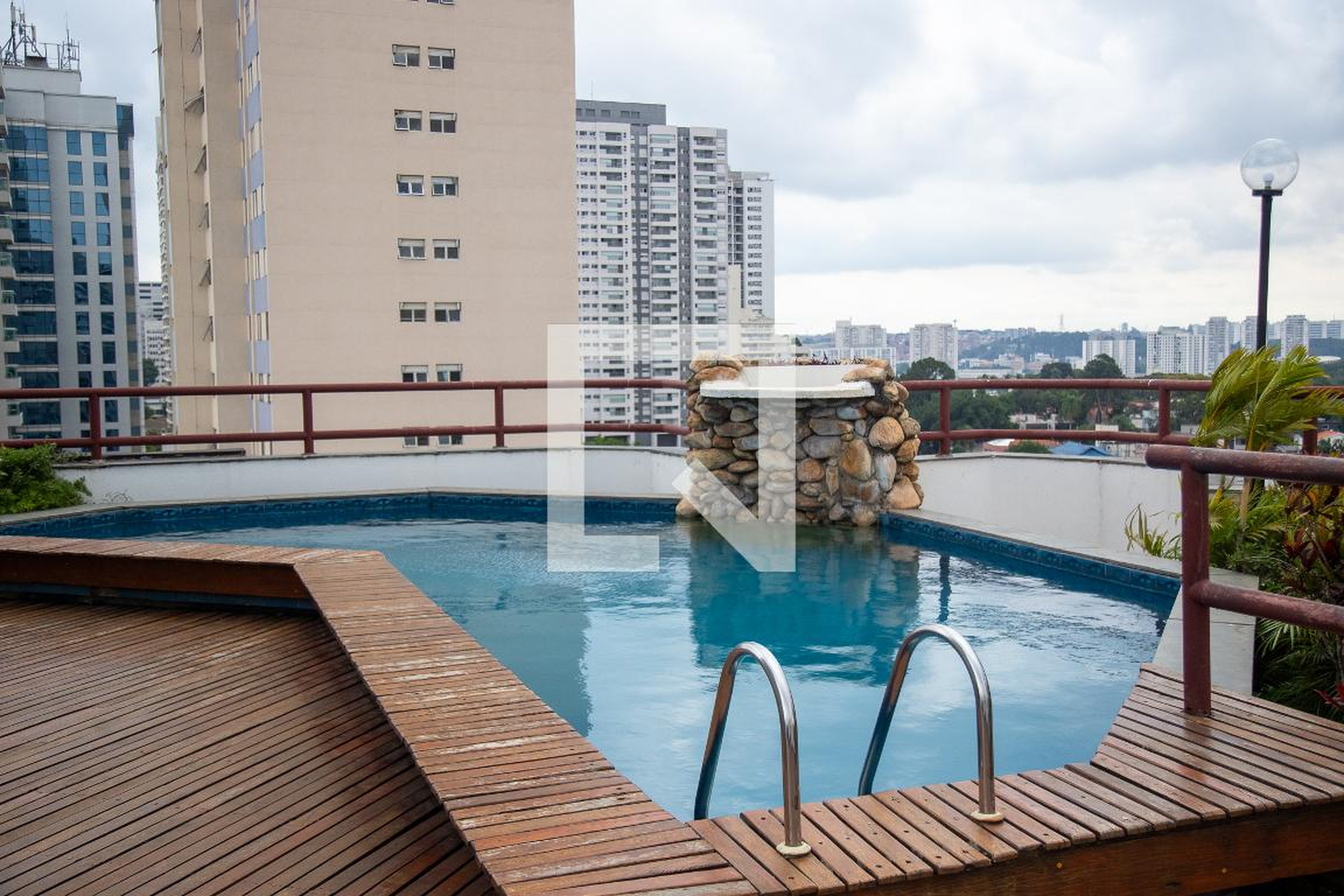 Piscina - Edifício Free Flat Service Brooklin