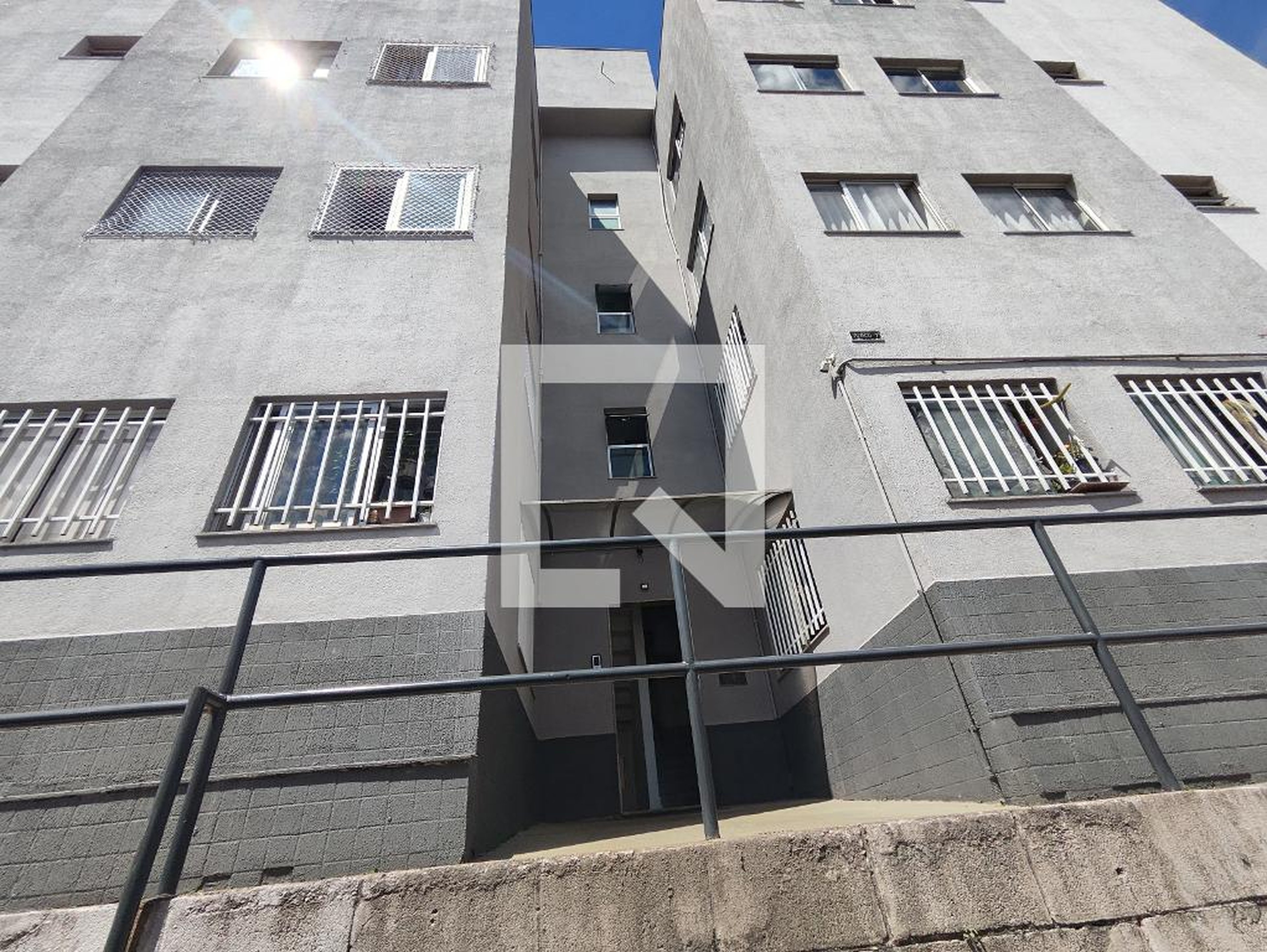 Fachada Condomínio em Rua São João Del Rey, 70