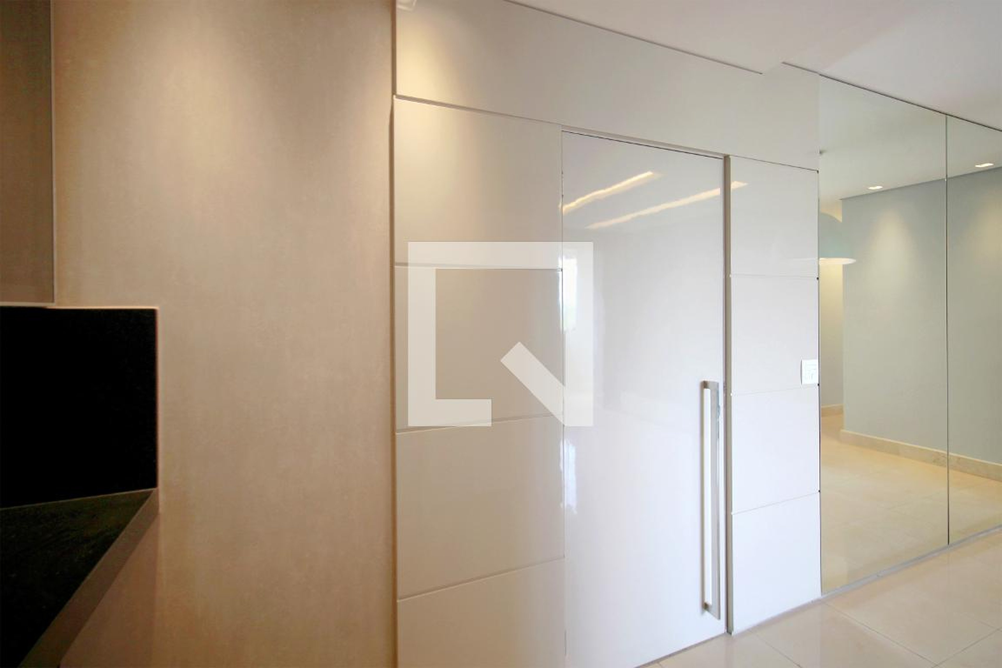 Entrada - Lumiere Residences