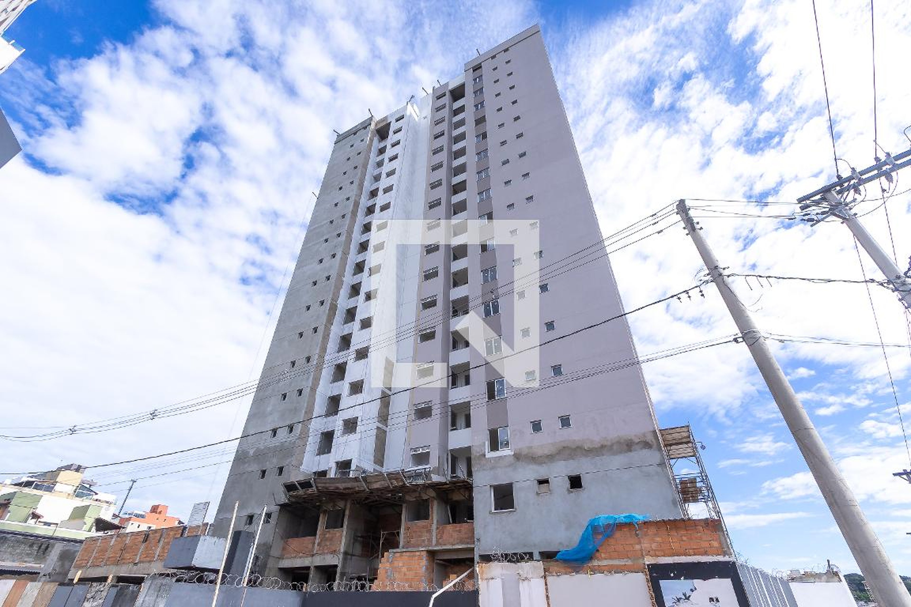 Fachada Condomínio em Rua Aloísio Lobão Veras, 26