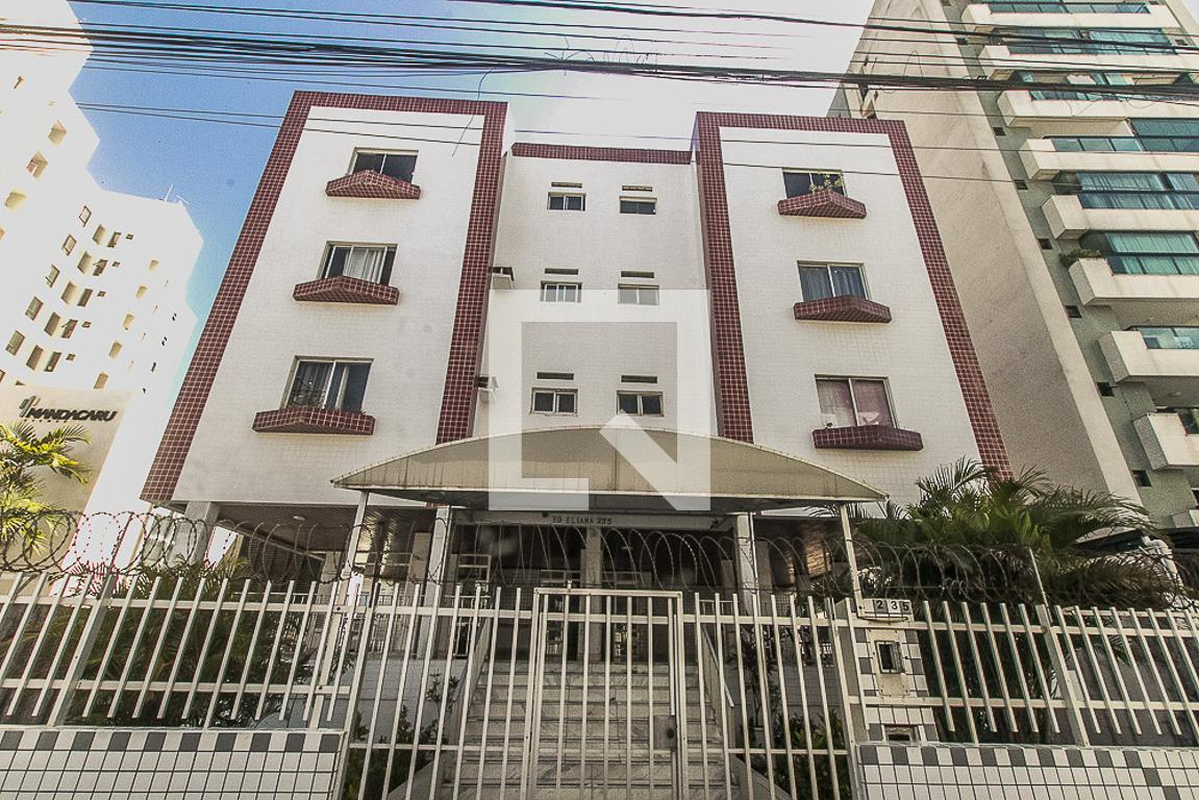 Fachada Condomínio em Rua Doutor Boureau, 234