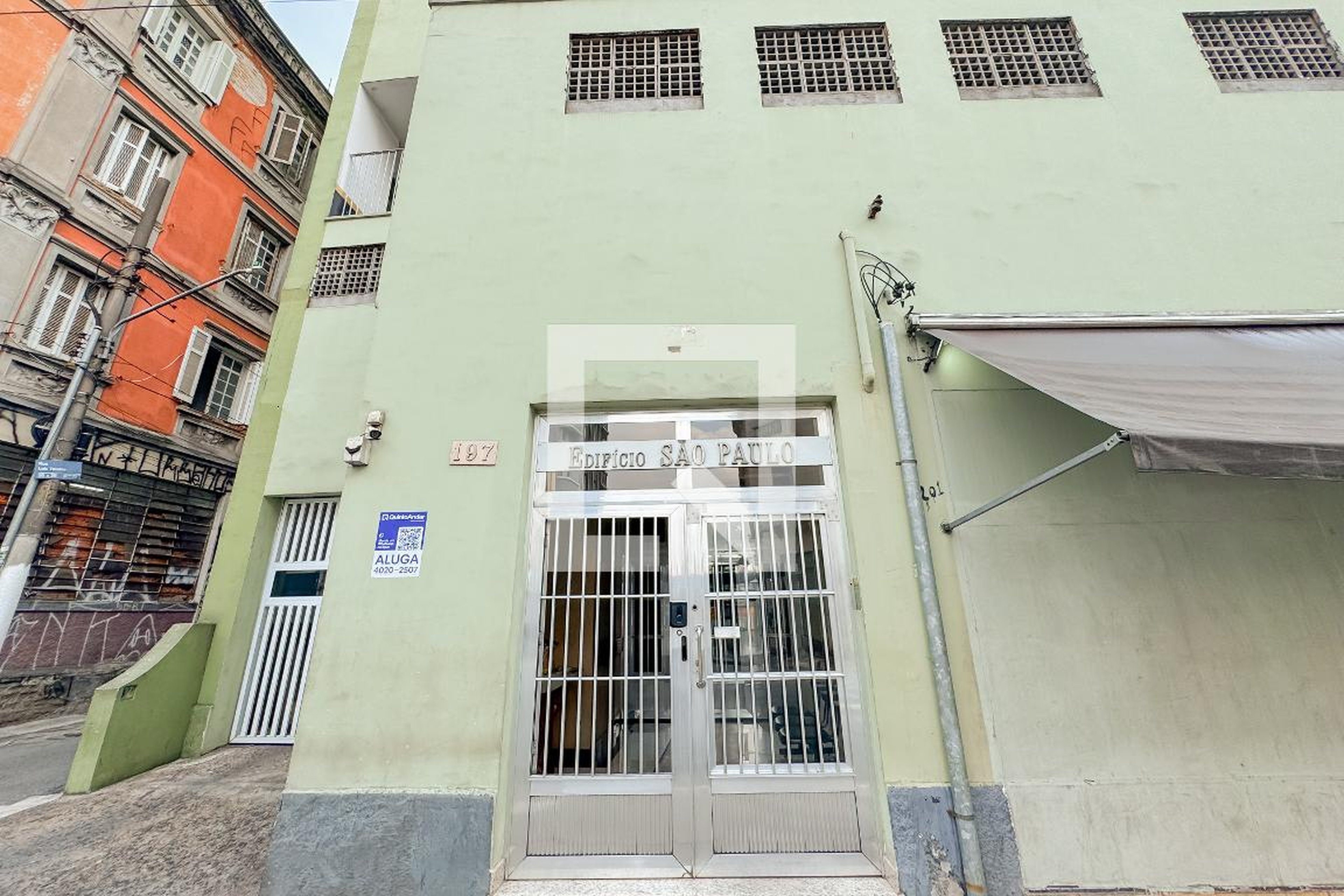 Fachada Condomínio em Rua Vinte e Cinco de Março, 197