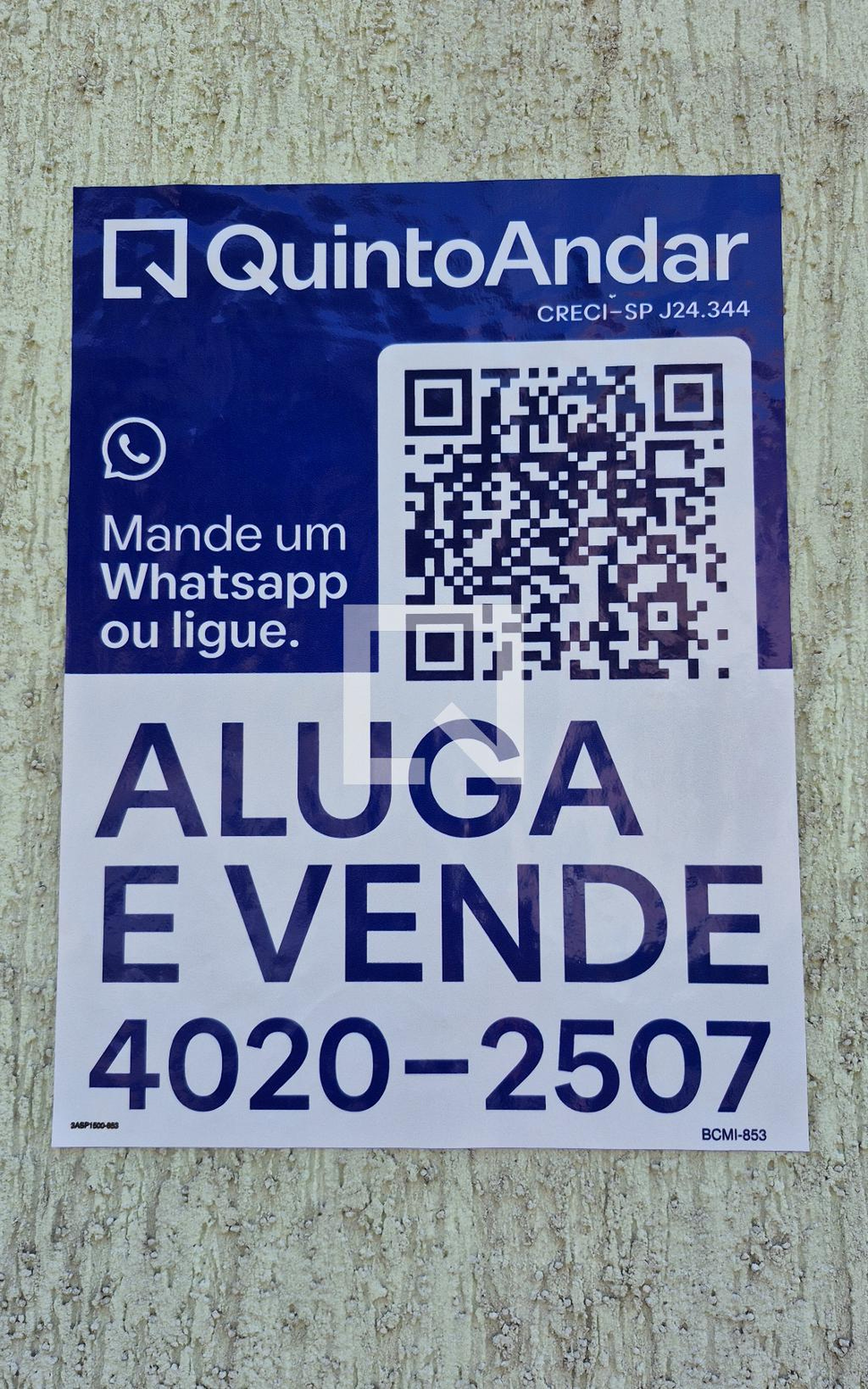 Fachada Condomínio em Rua Urucânia, 515