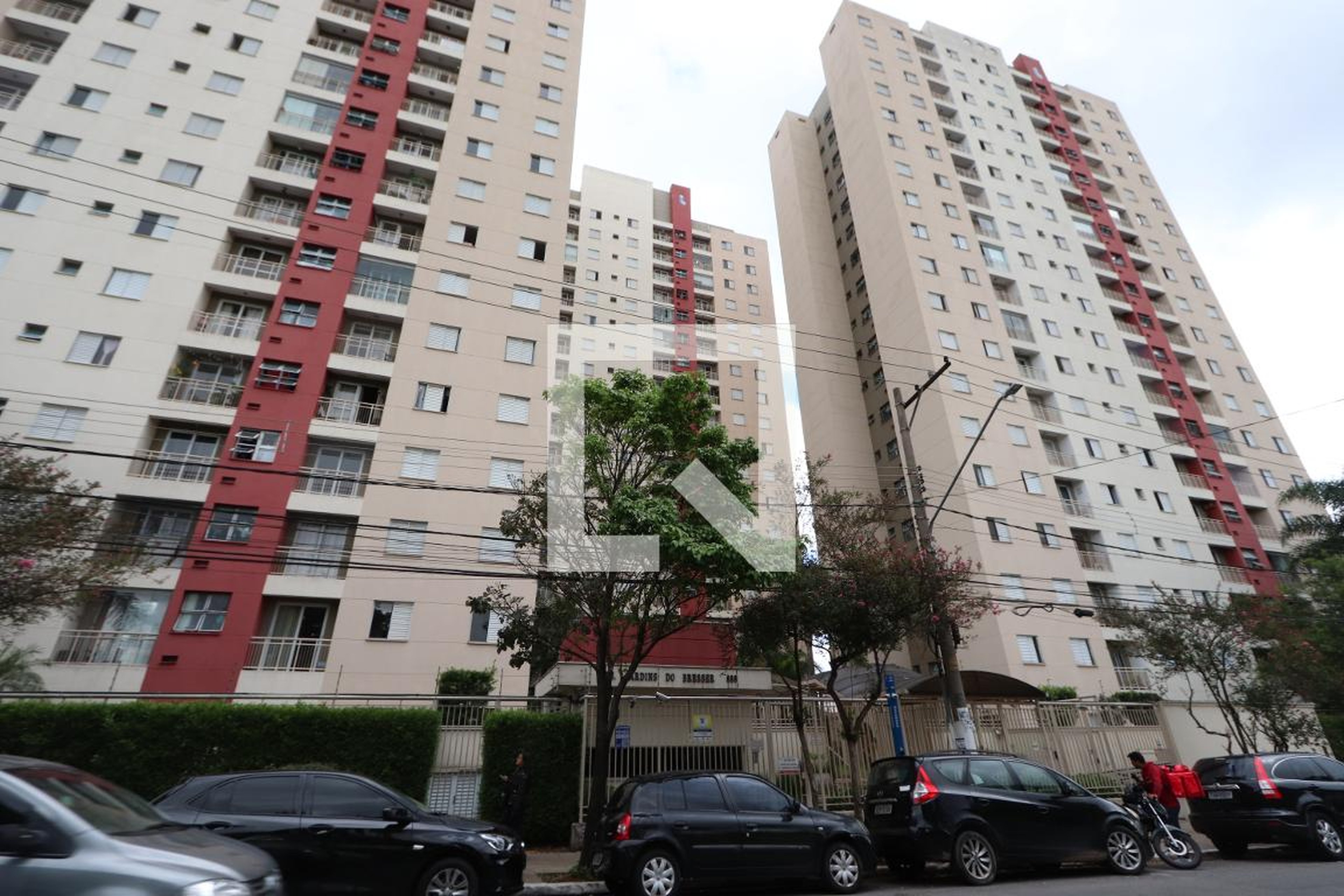 Fachada do condomínio Condomínio Jardins do Bresser