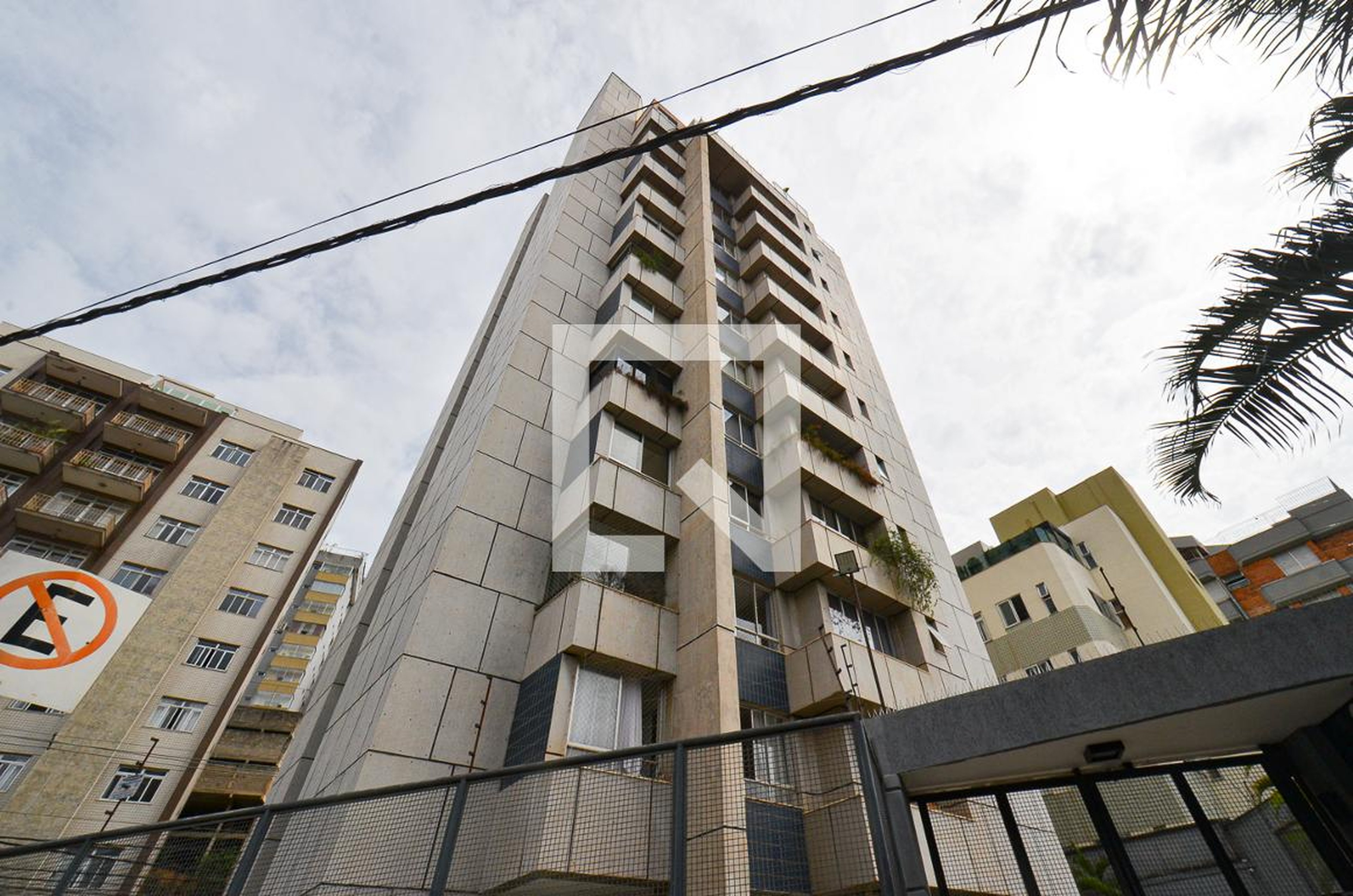 Fachada Condomínio em Rua Mendoza, 80