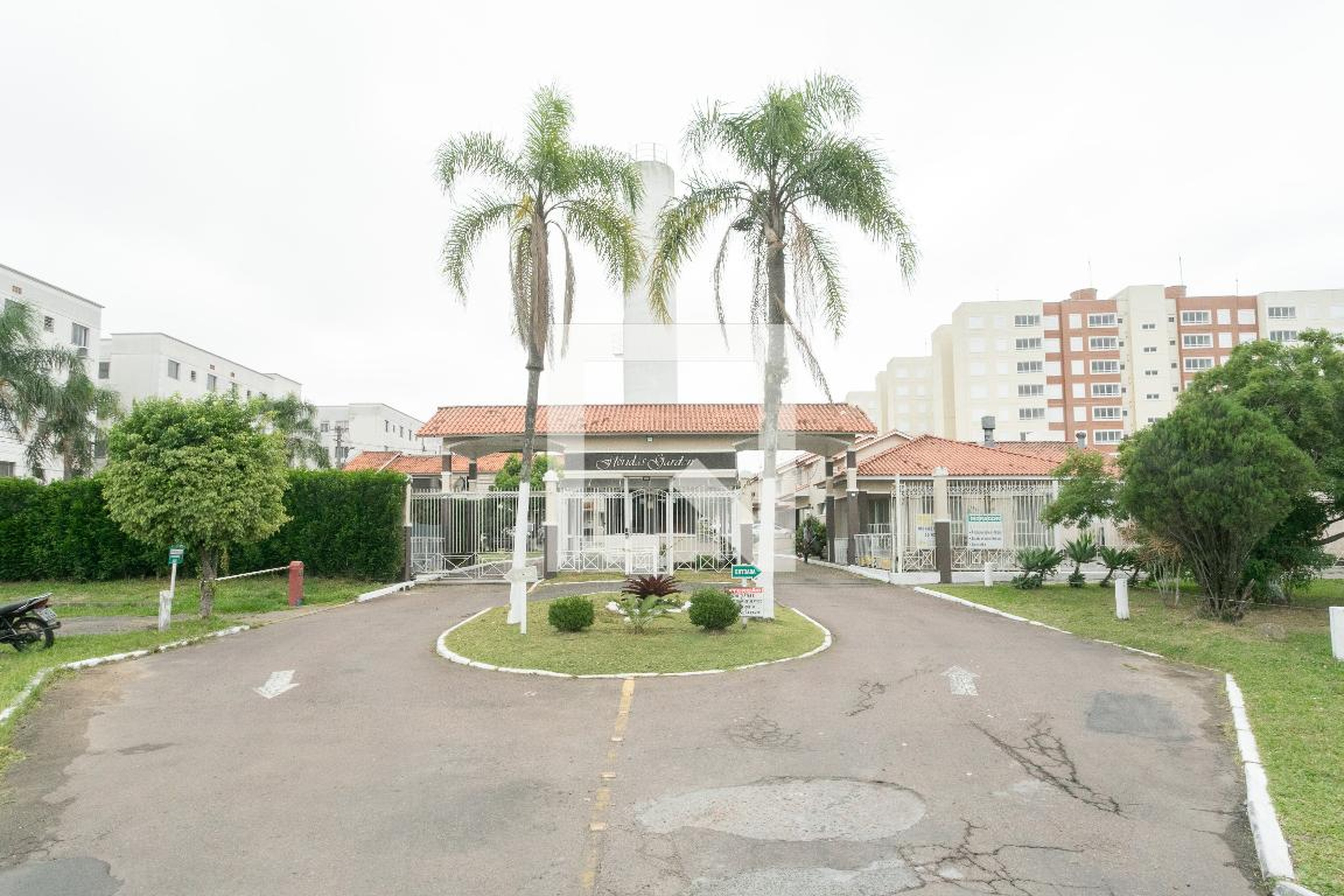 Fachada do Prédio Condomínio Flóridas Garden