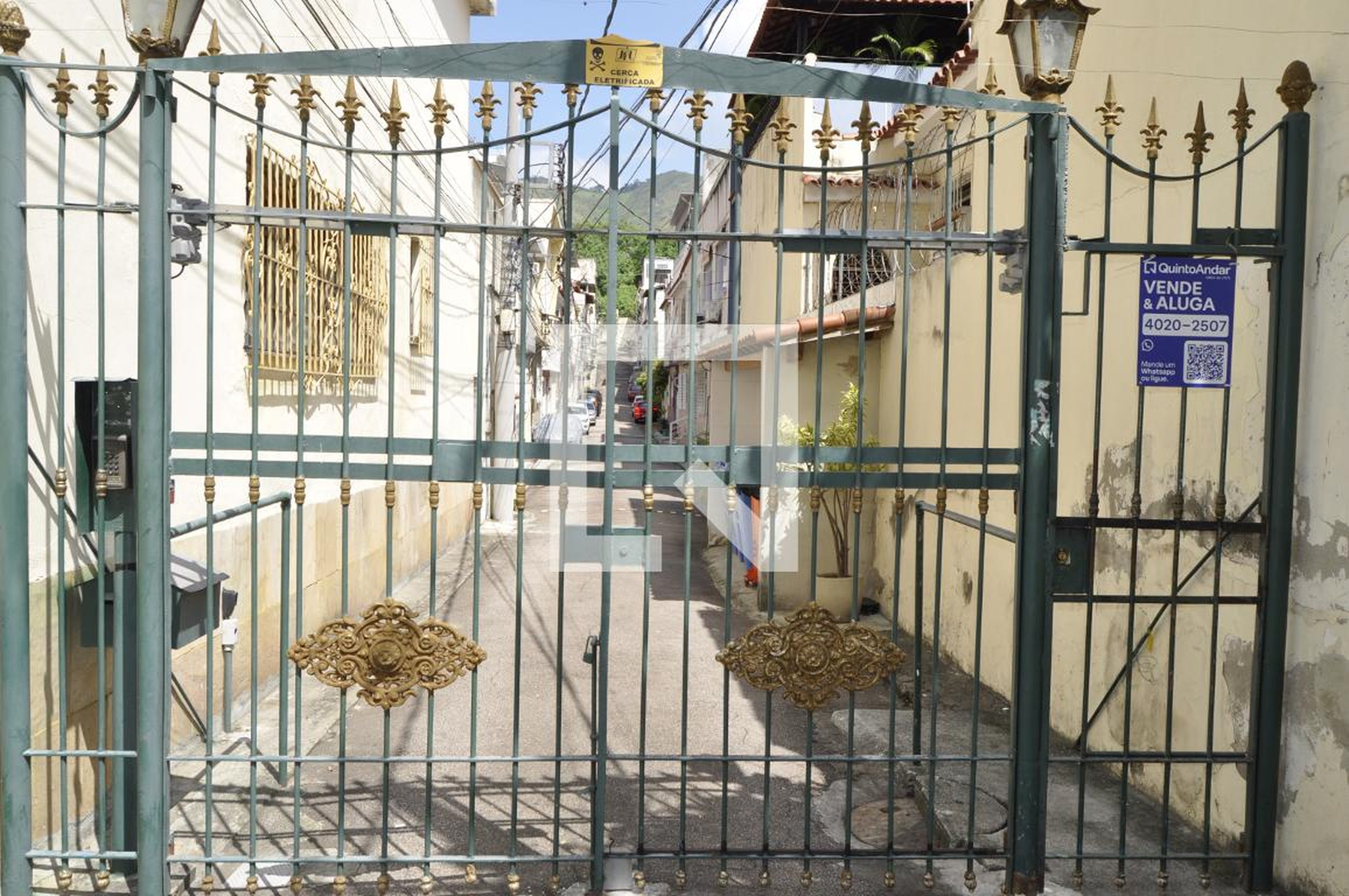 Fachada Condomínio em Rua Fábio Luz, 386