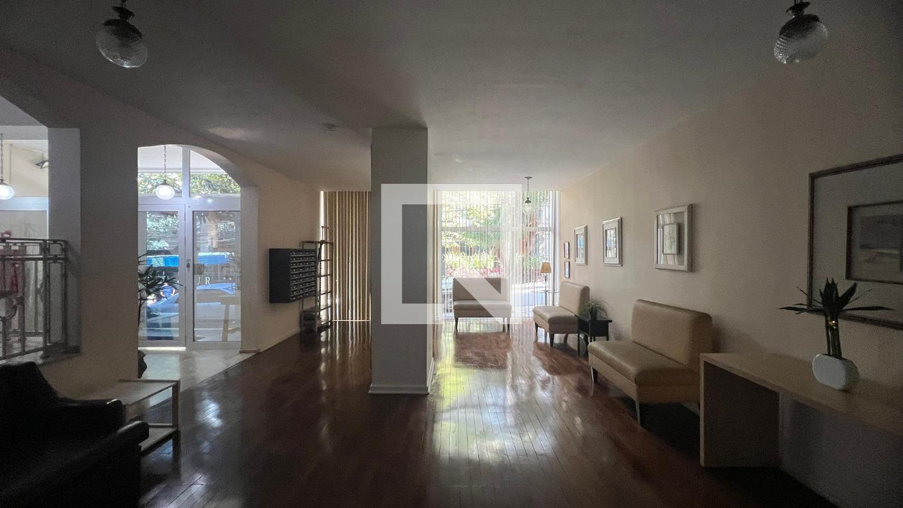 Hall de entrada Condomínio em Alameda Casa Branca, 1650